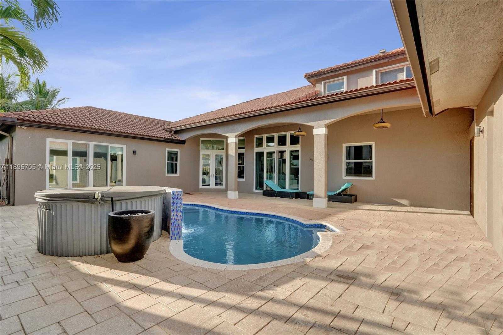 Small Image of 4248 SOUTH WEST 185TH AVE, Miramar Number 6