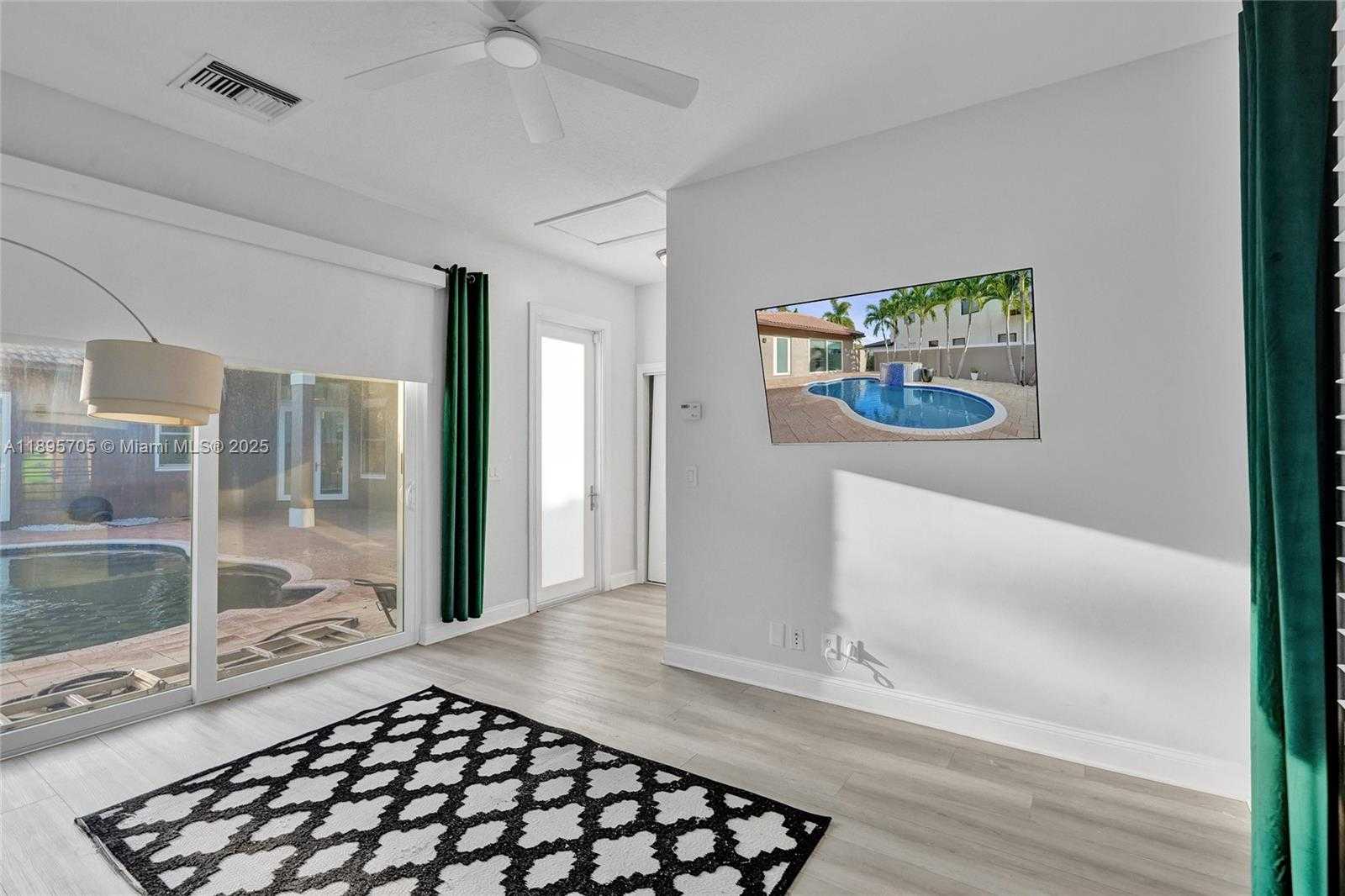 Small Image of 4248 SOUTH WEST 185TH AVE, Miramar Number 66