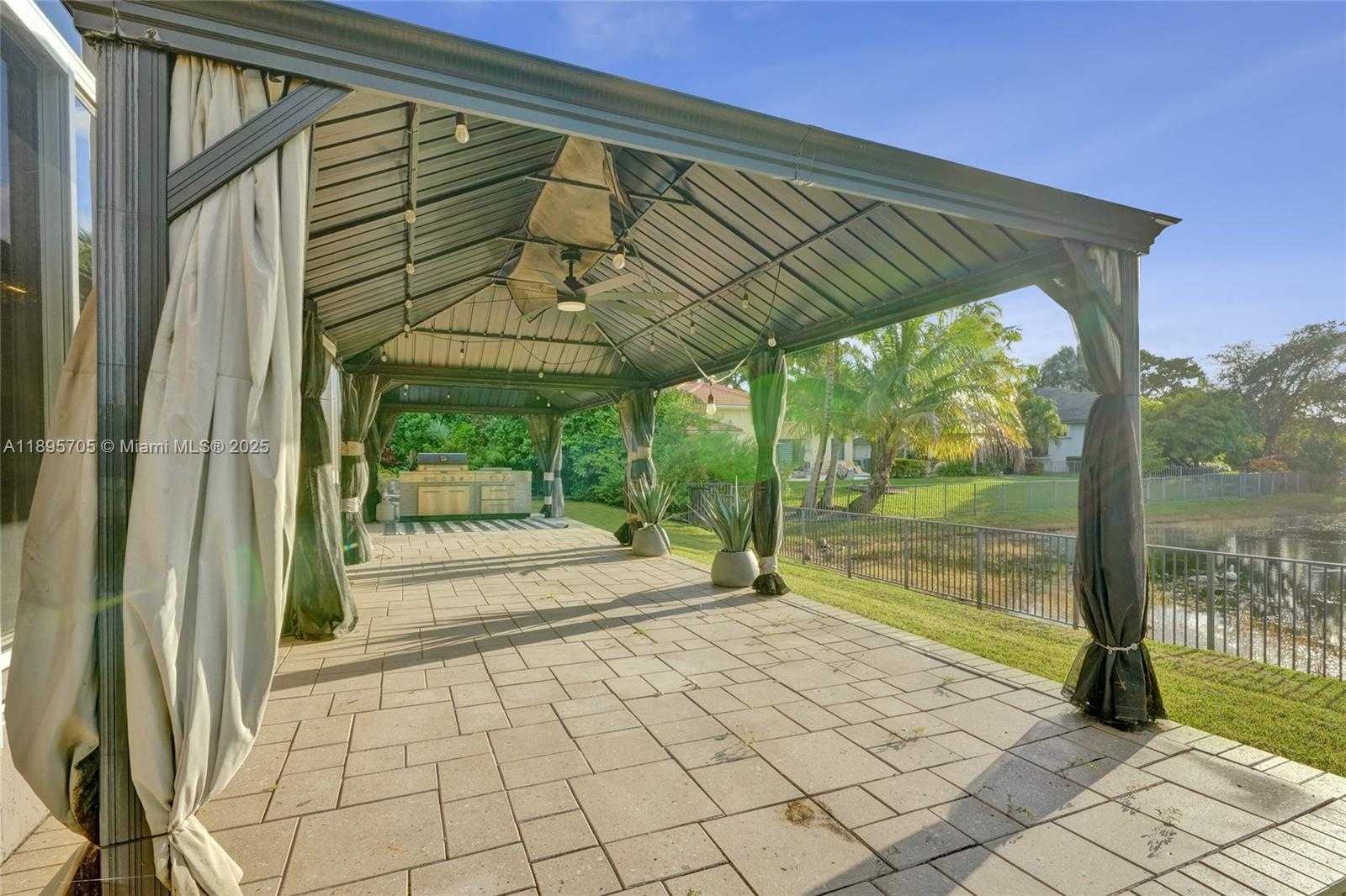 Small Image of 4248 SOUTH WEST 185TH AVE, Miramar Number 73