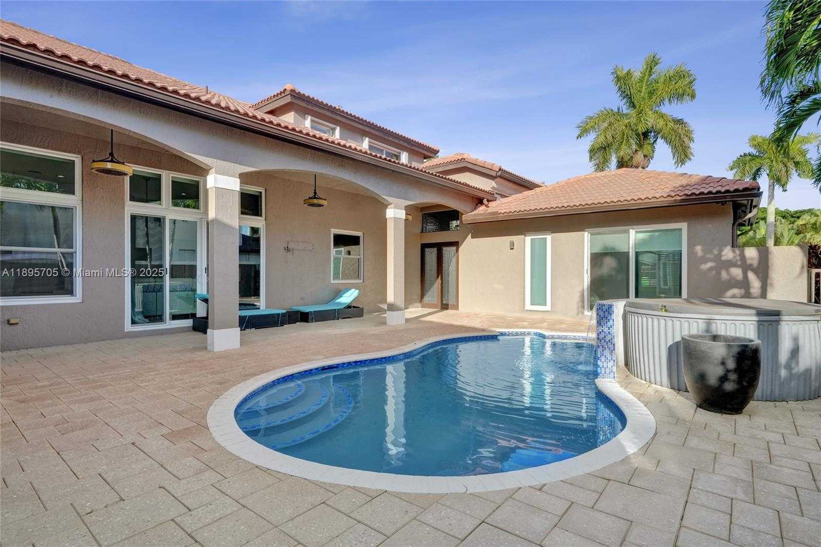 Small Image of 4248 SOUTH WEST 185TH AVE, Miramar Number 8