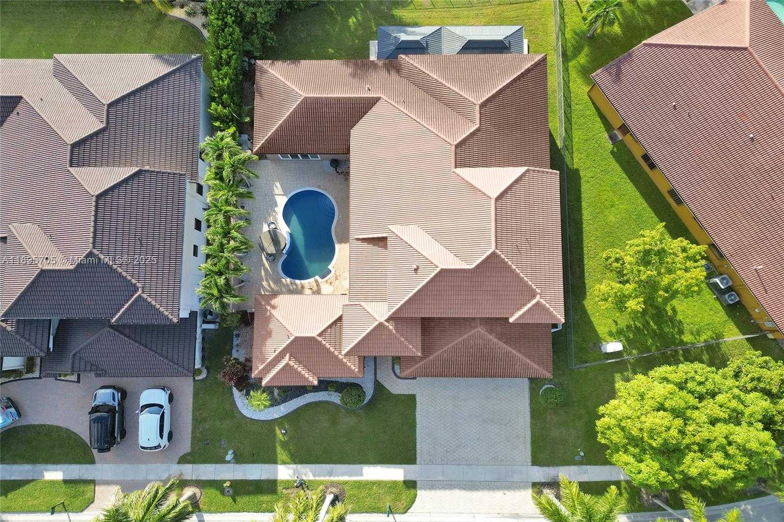 Small Image of 4248 SOUTH WEST 185TH AVE, Miramar Number 82