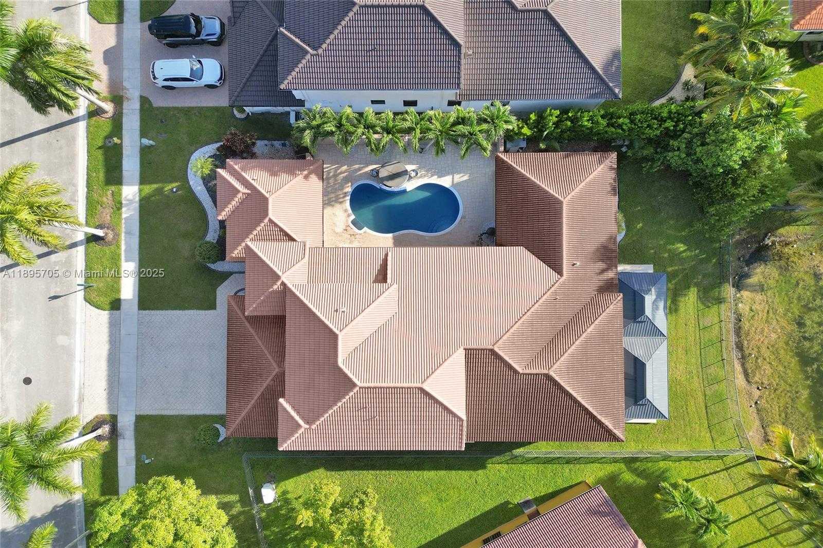 Small Image of 4248 SOUTH WEST 185TH AVE, Miramar Number 83
