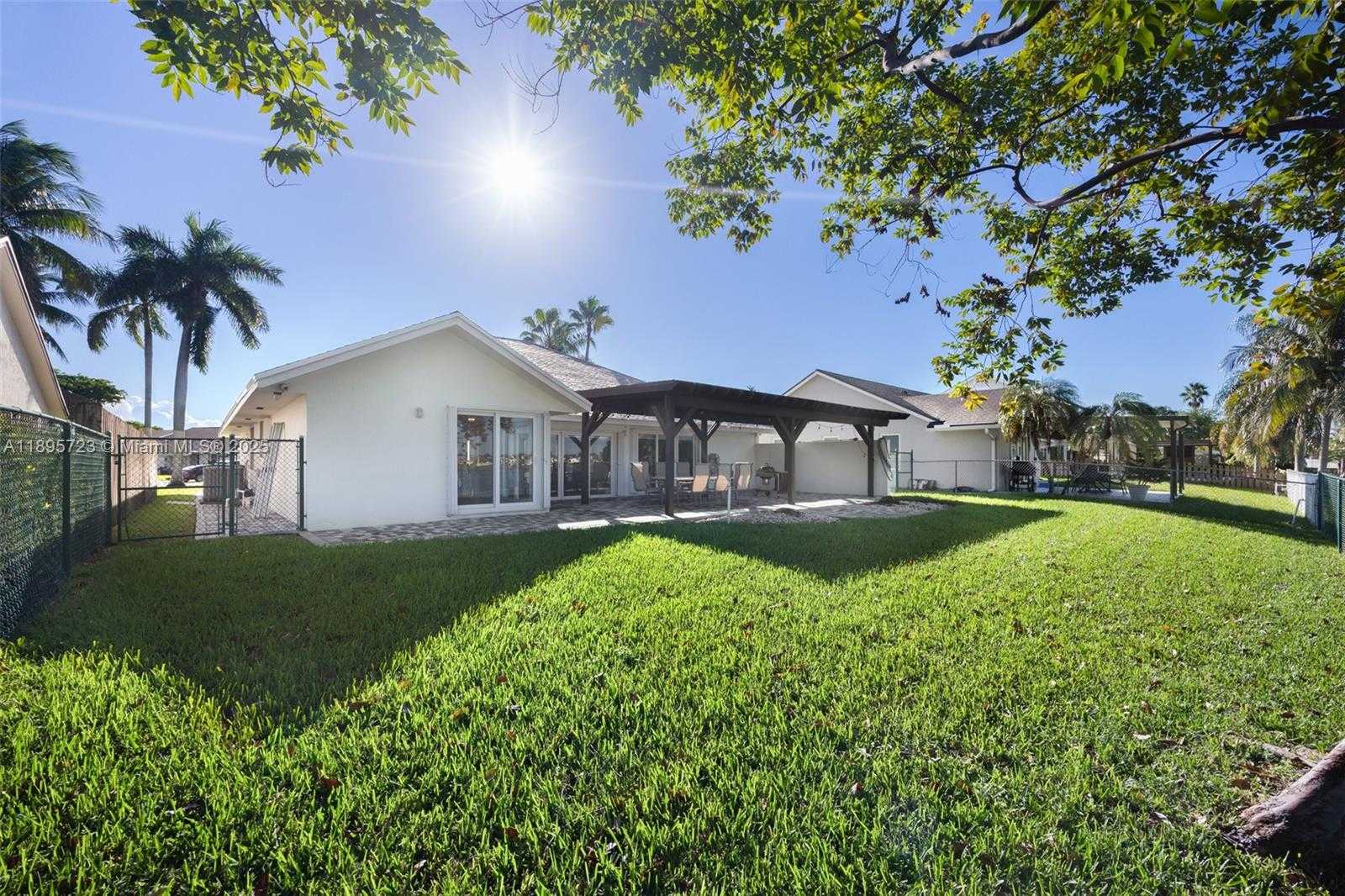Small Image of 21960 SOUTH WEST 98TH AVE, Cutler Bay Number 23