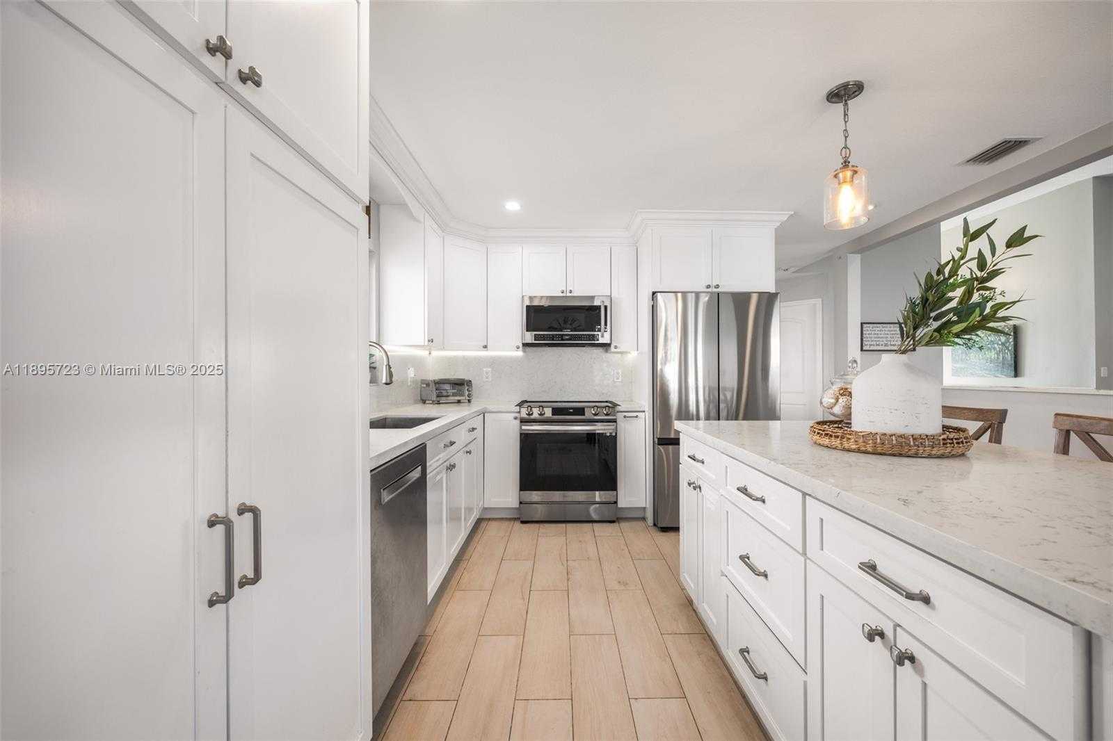 Small Image of 21960 SOUTH WEST 98TH AVE, Cutler Bay Number 7