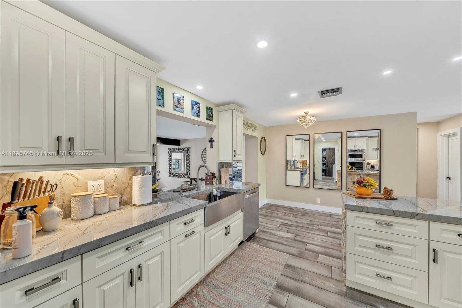 Small Image of 6821 NORTH WEST 6TH ST, Margate Number 26