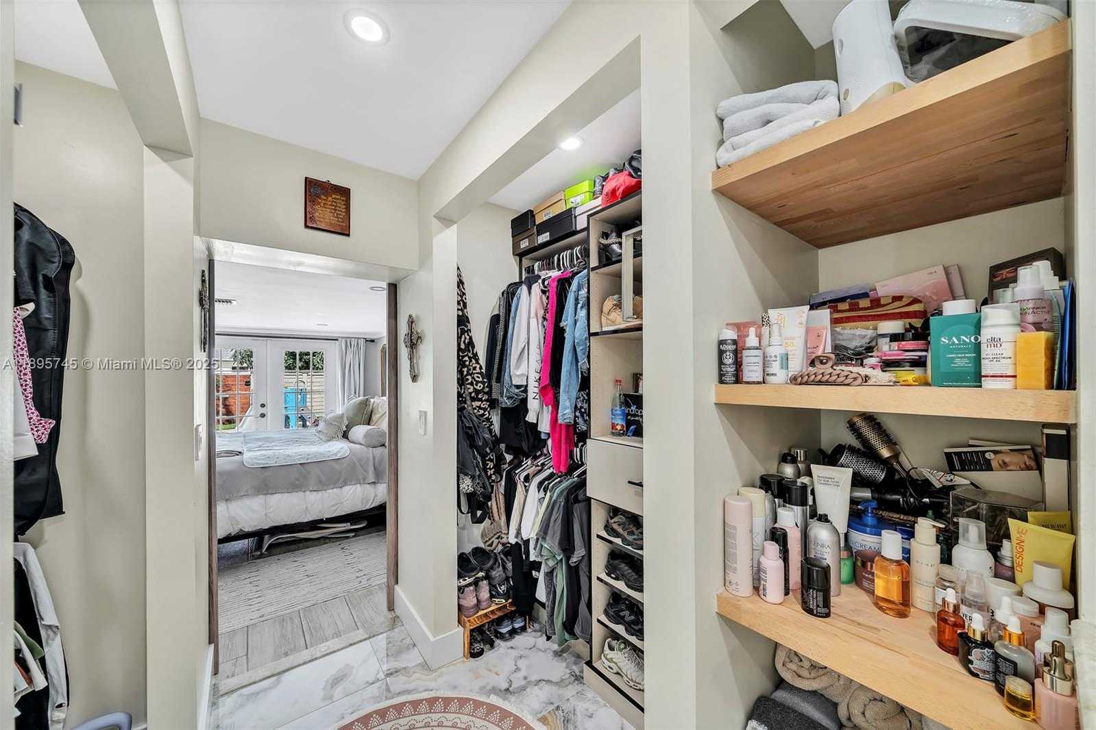 Small Image of 6821 NORTH WEST 6TH ST, Margate Number 37