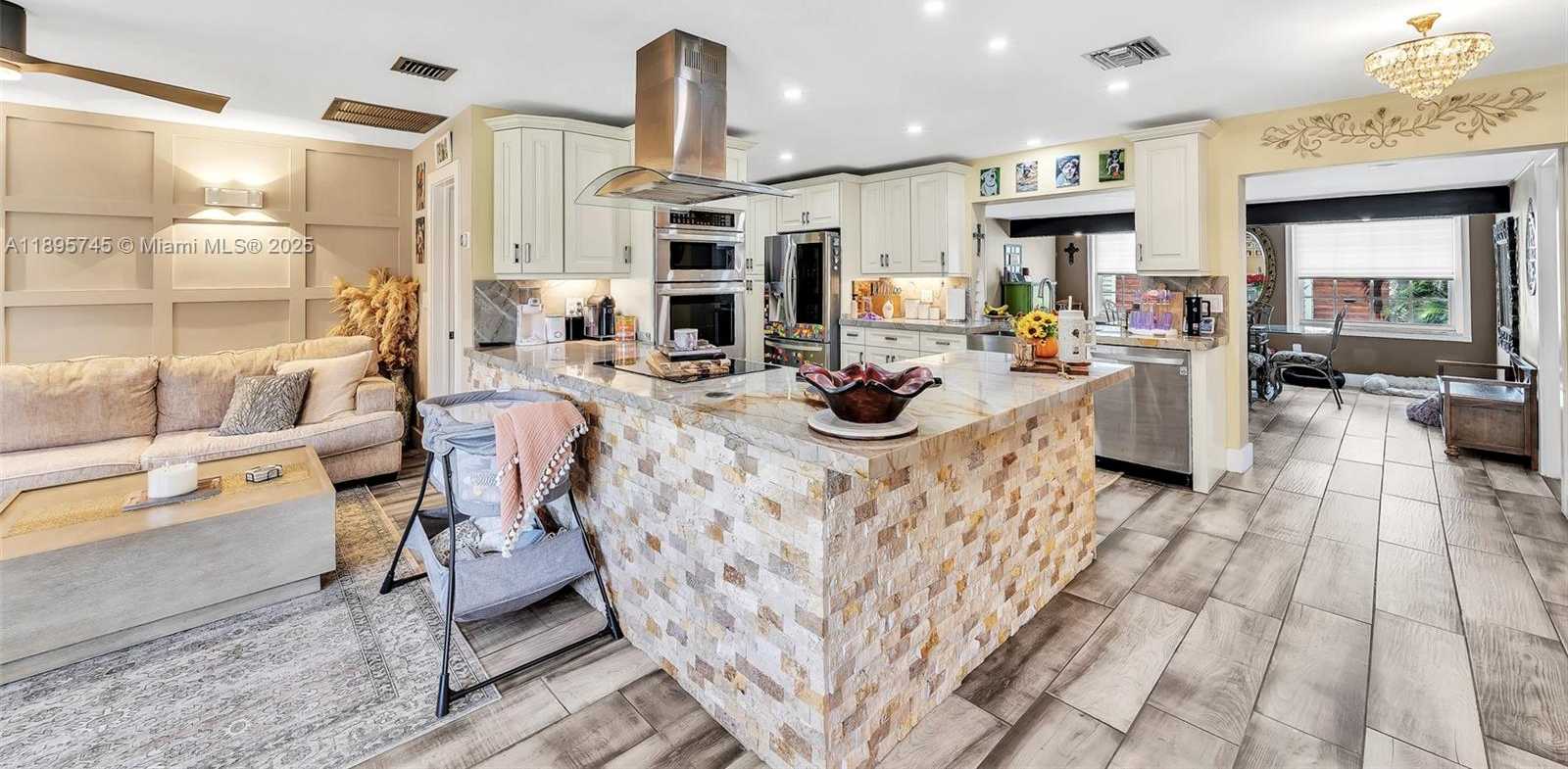 Small Image of 6821 NORTH WEST 6TH ST, Margate Number 4