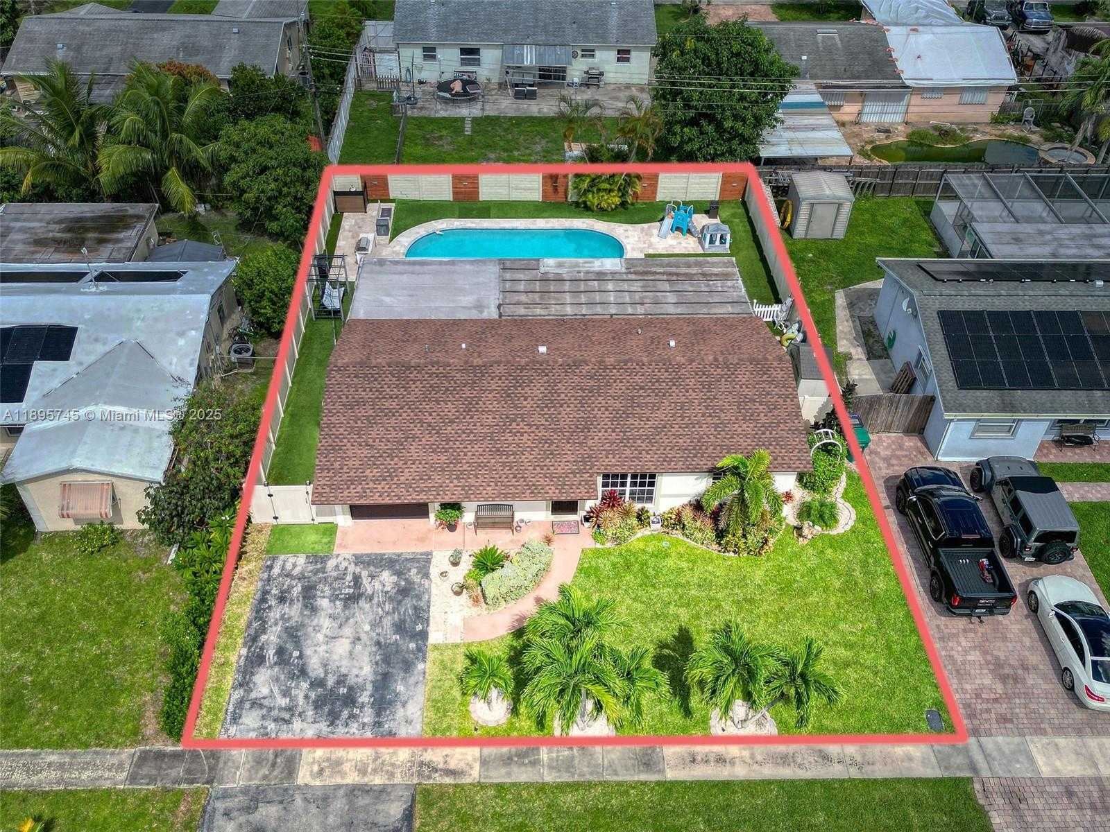 Small Image of 6821 NORTH WEST 6TH ST, Margate Number 47