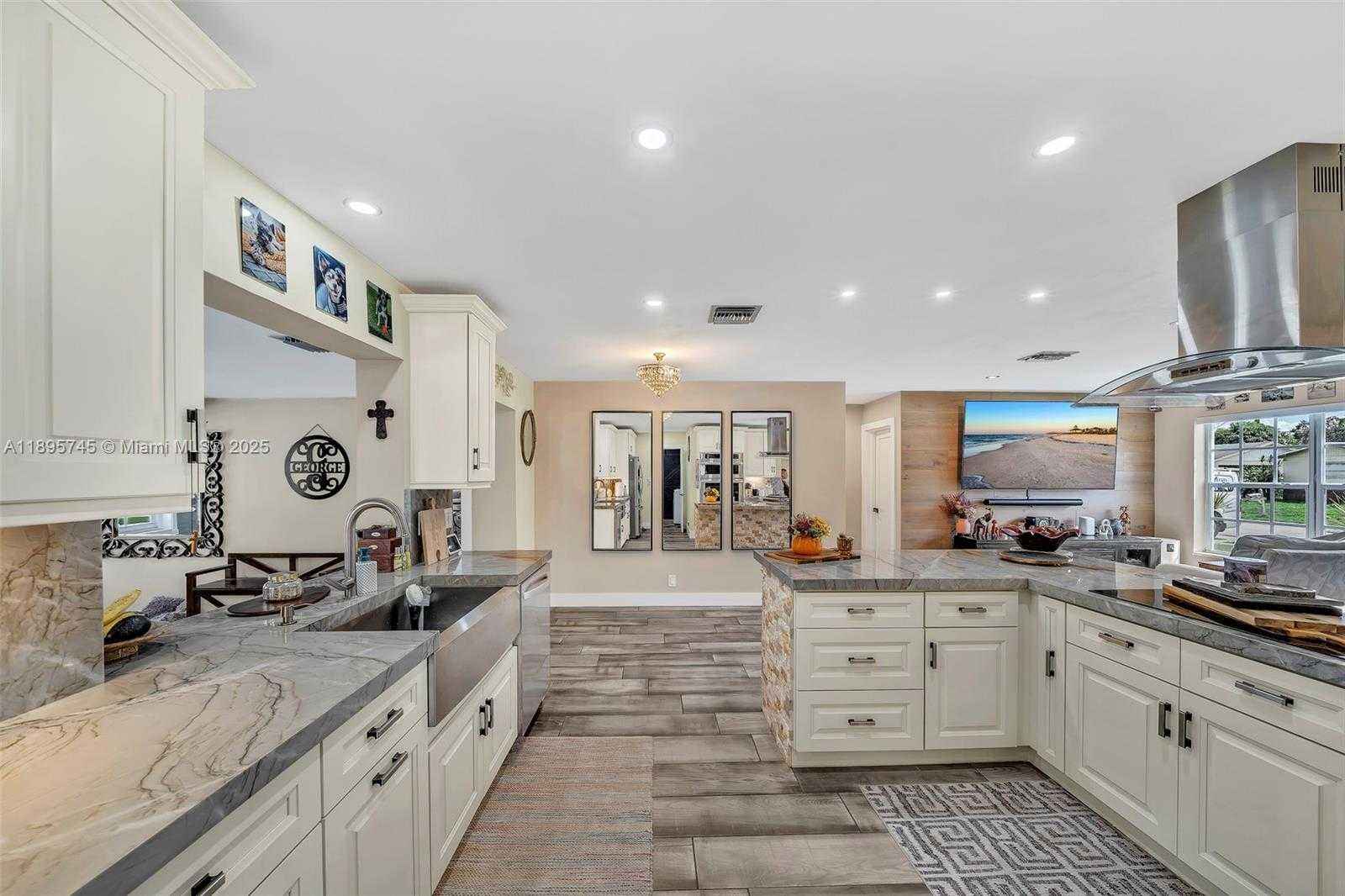 Small Image of 6821 NORTH WEST 6TH ST, Margate Number 5