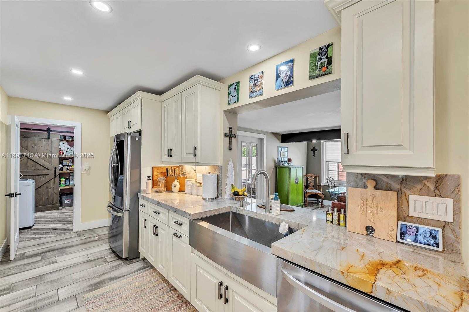 Small Image of 6821 NORTH WEST 6TH ST, Margate Number 6