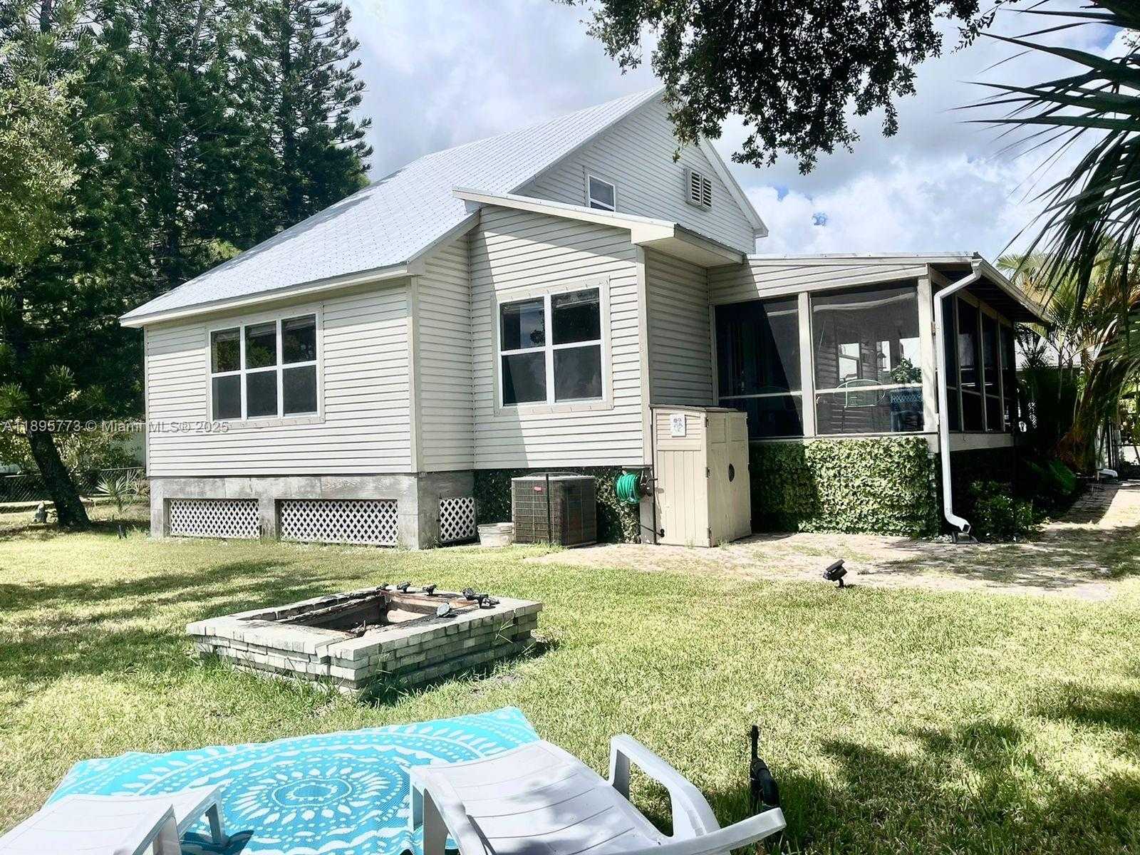 Small Image of 4700 REGINA DR, Fort Pierce Number 3