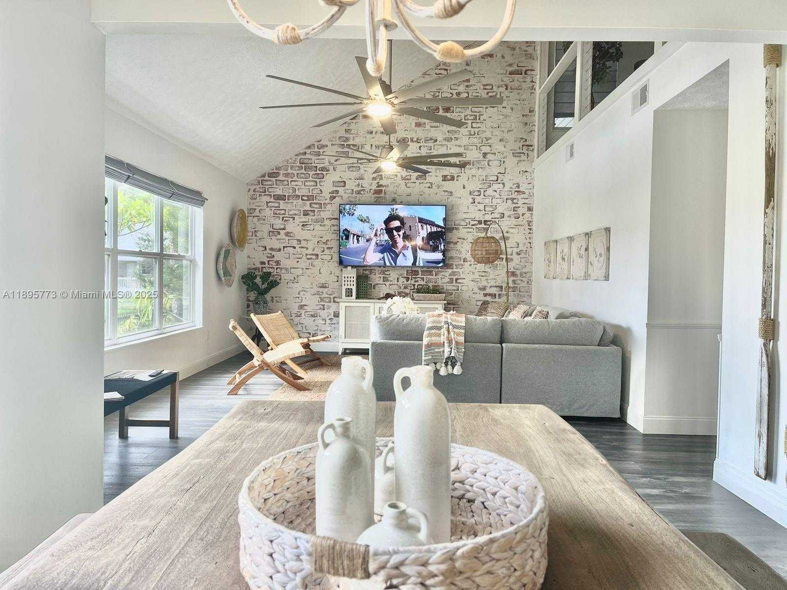Small Image of 4700 REGINA DR, Fort Pierce Number 33