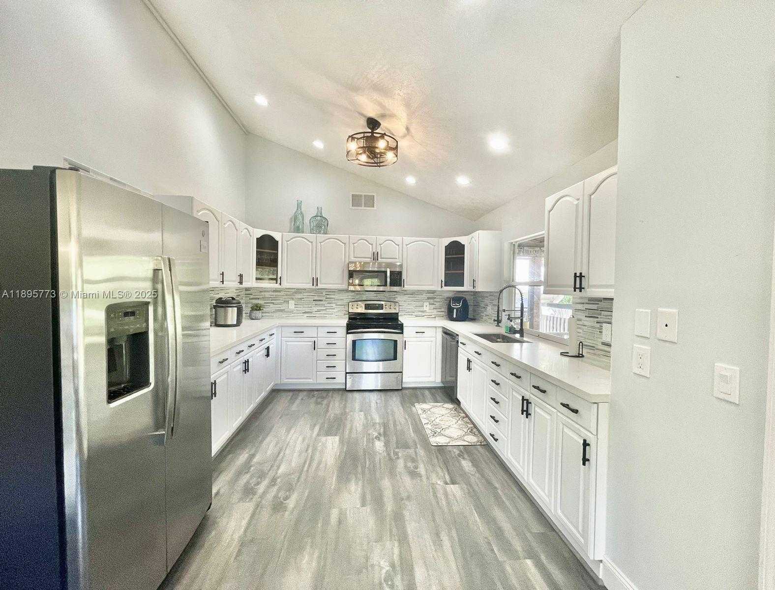 Small Image of 4700 REGINA DR, Fort Pierce Number 56