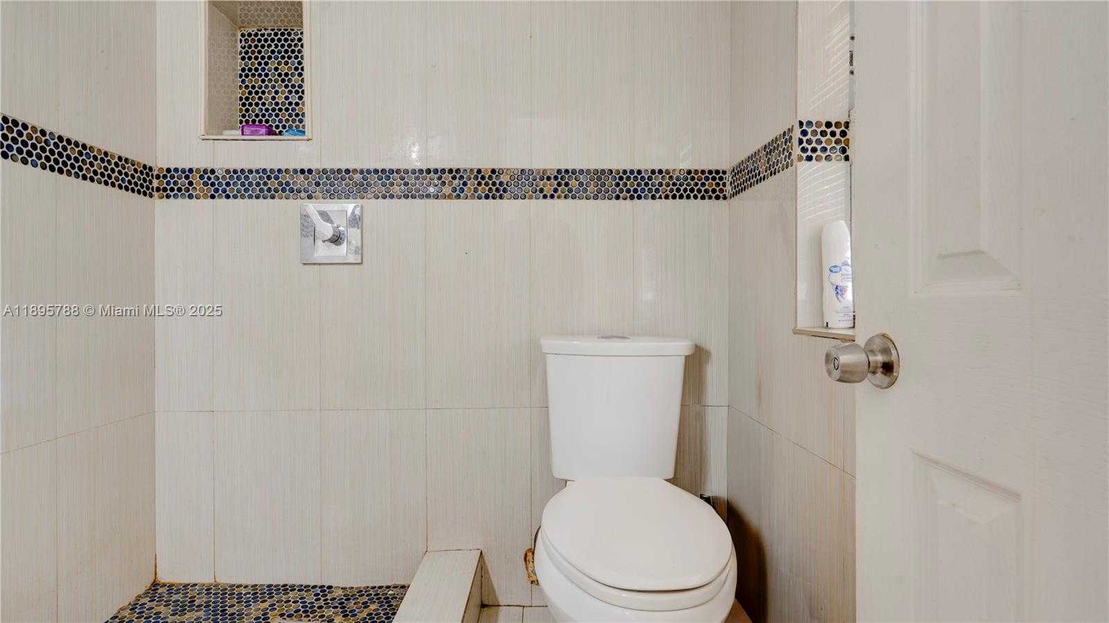 Small Image of 1023 NORTH 25TH AVE, Hollywood Number 11