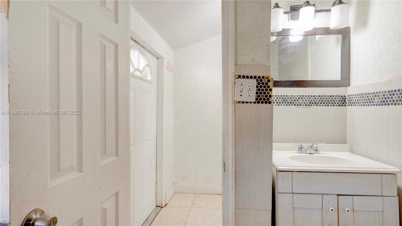 Small Image of 1023 NORTH 25TH AVE, Hollywood Number 12