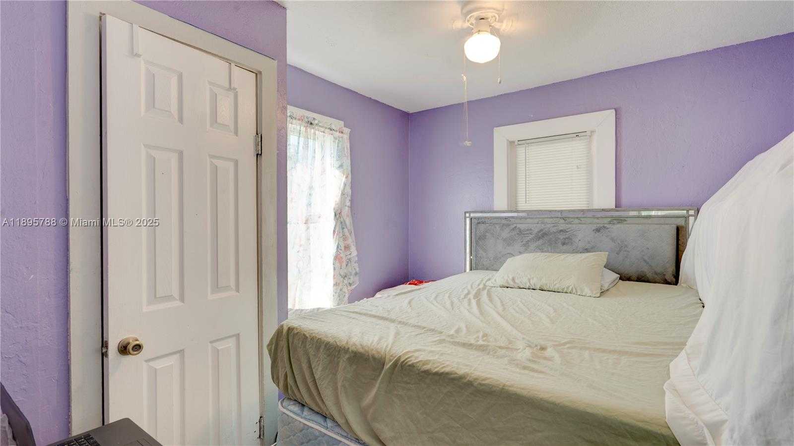 Small Image of 1023 NORTH 25TH AVE, Hollywood Number 13