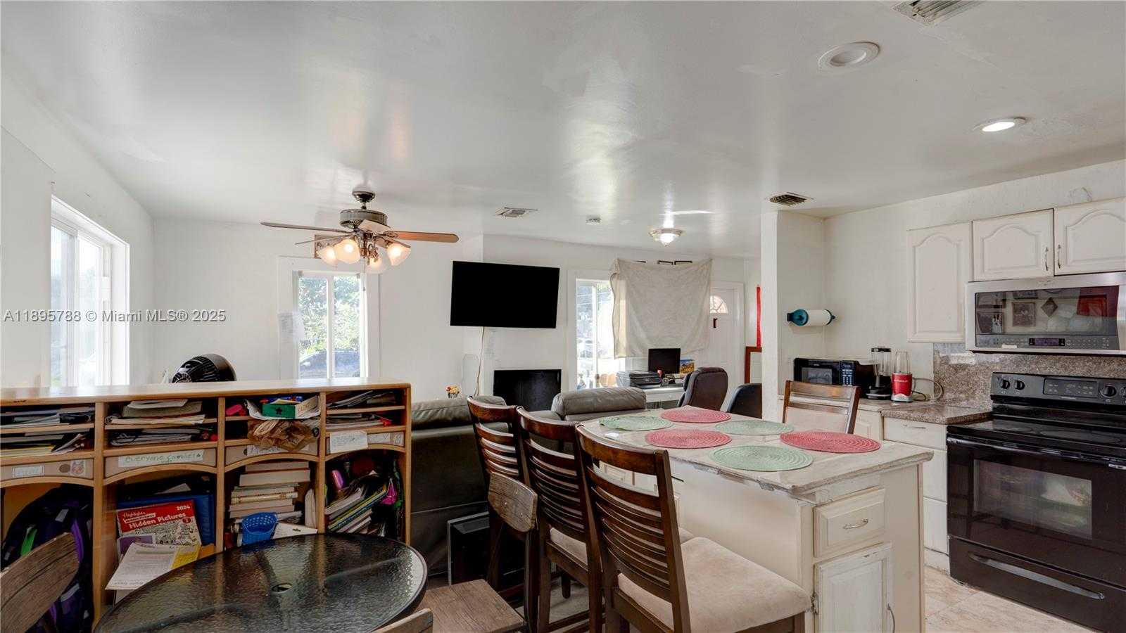 Small Image of 1023 NORTH 25TH AVE, Hollywood Number 7