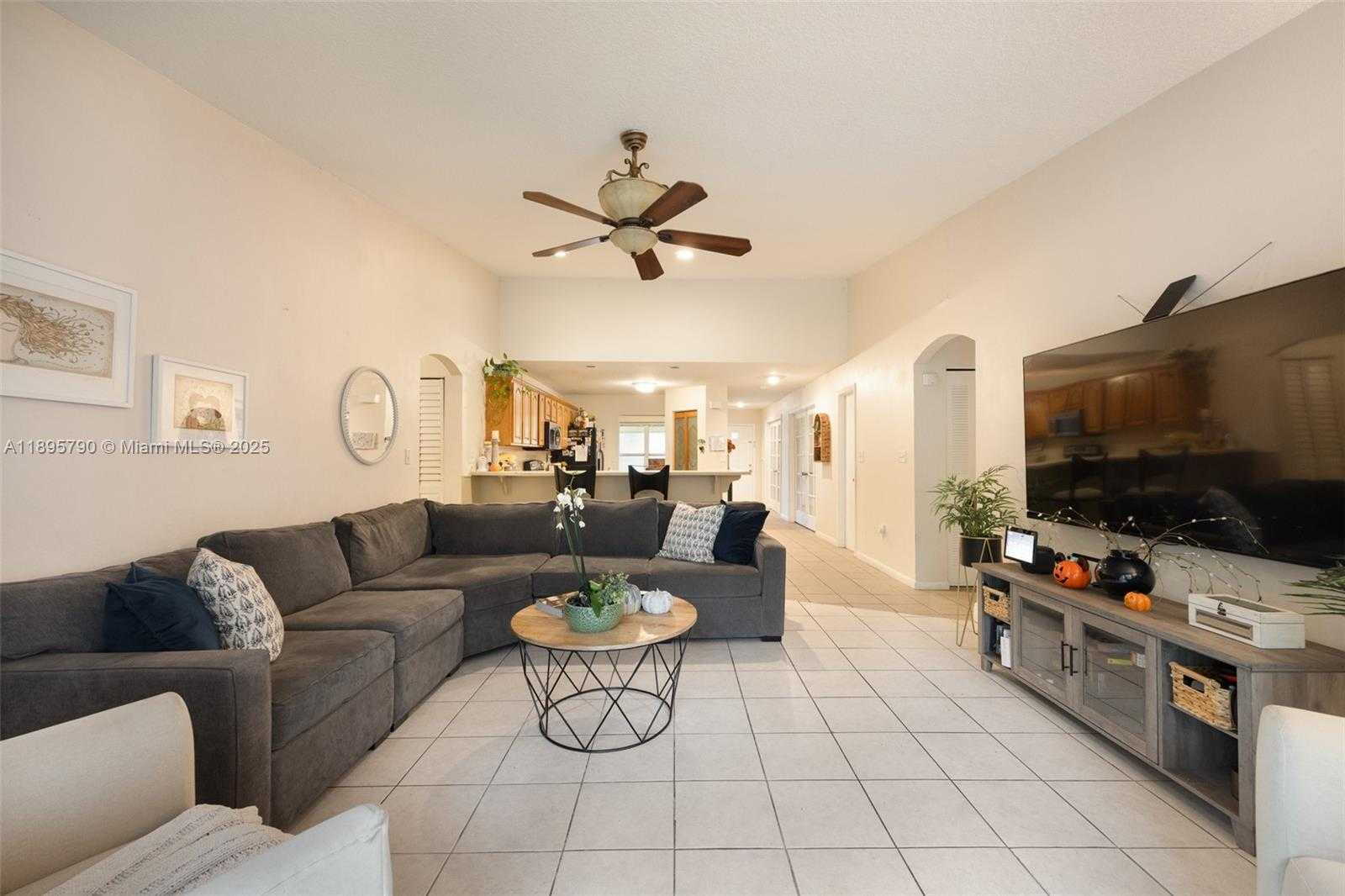 Small Image of 9730 SOUTH WEST 219TH ST, Cutler Bay Number 12