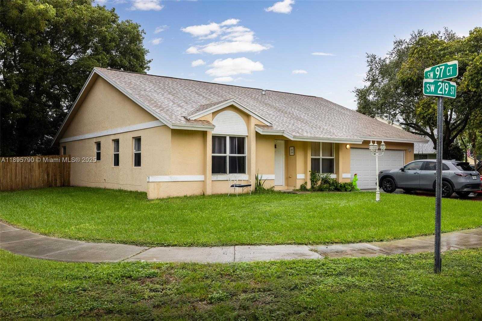 Small Image of 9730 SOUTH WEST 219TH ST, Cutler Bay Number 2