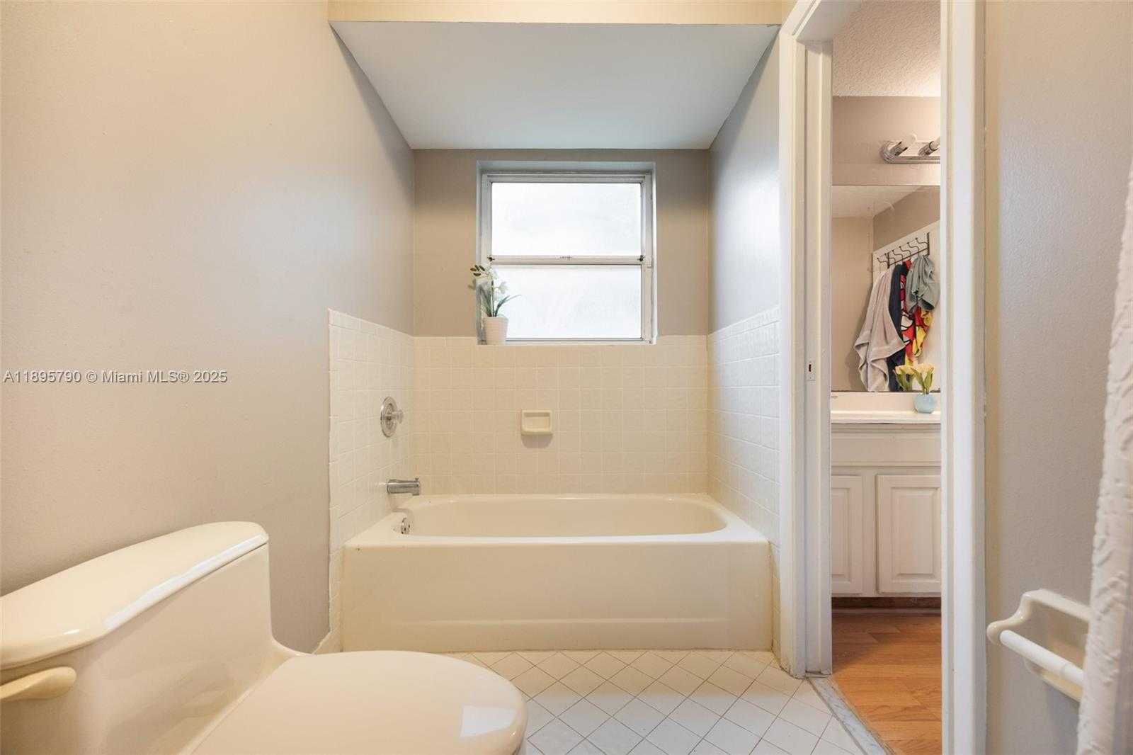 Small Image of 9730 SOUTH WEST 219TH ST, Cutler Bay Number 21