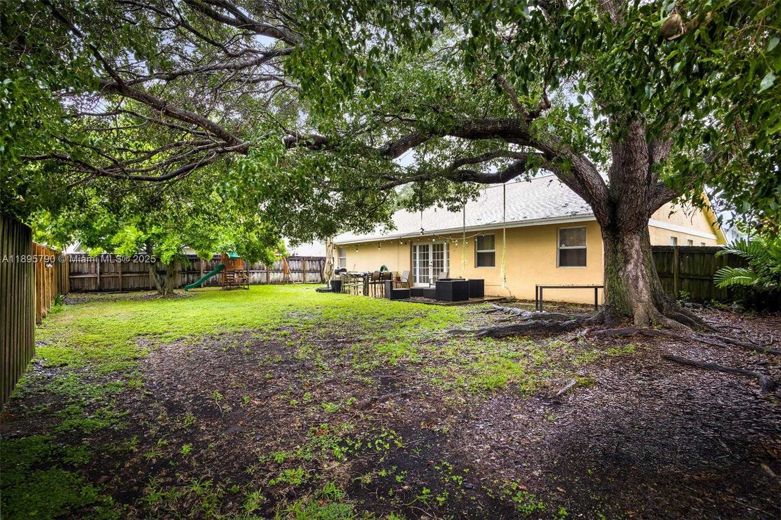 Small Image of 9730 SOUTH WEST 219TH ST, Cutler Bay Number 24