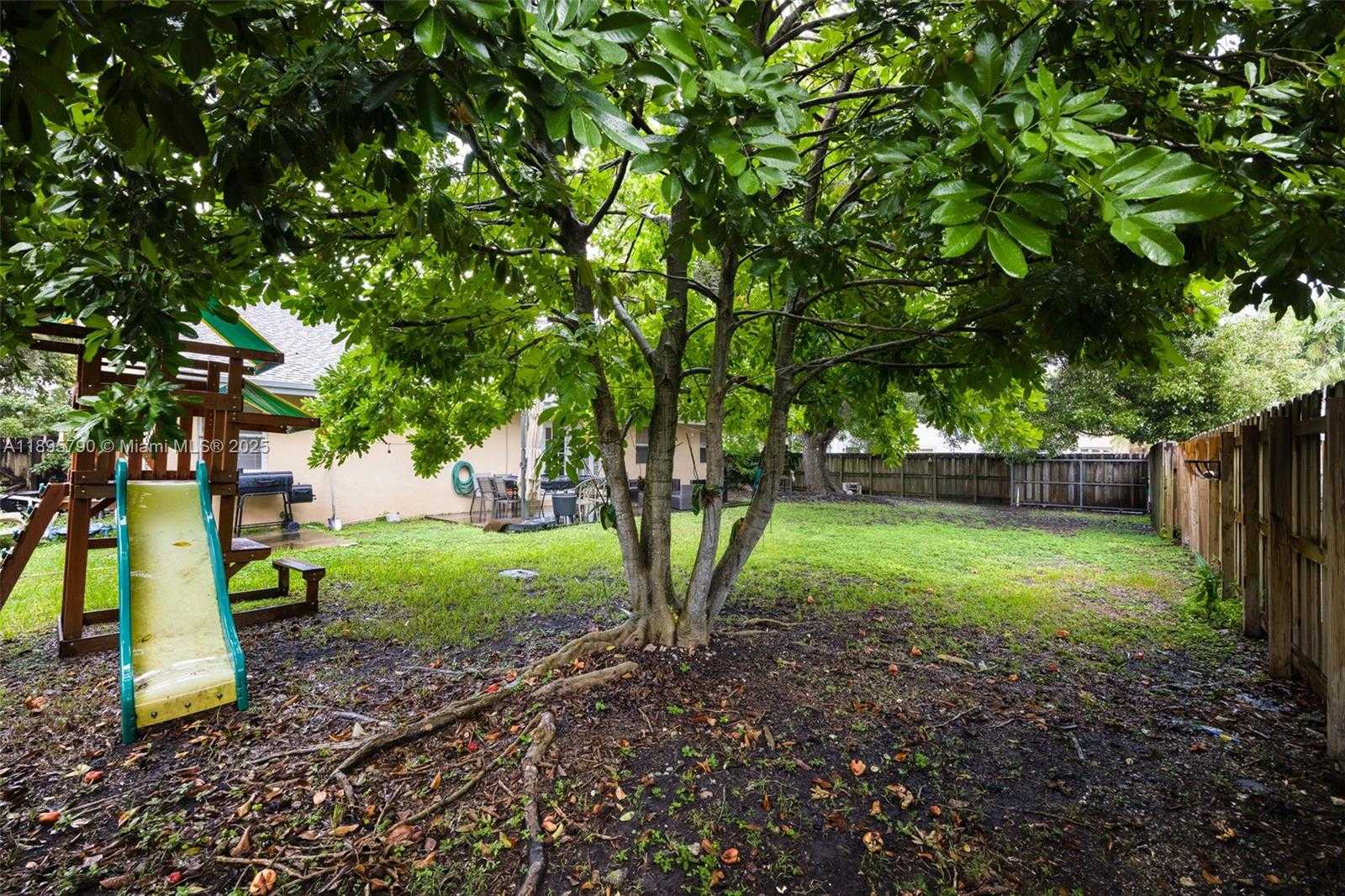 Small Image of 9730 SOUTH WEST 219TH ST, Cutler Bay Number 25