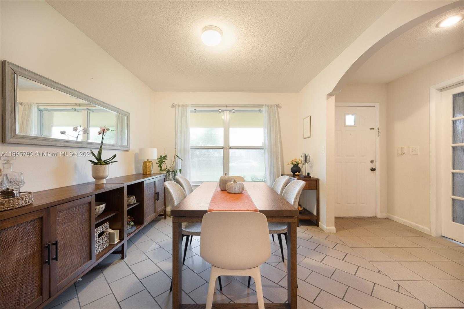 Small Image of 9730 SOUTH WEST 219TH ST, Cutler Bay Number 7