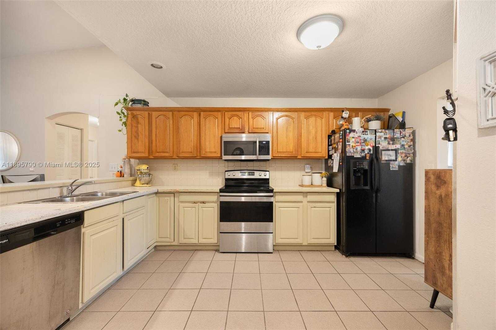 Small Image of 9730 SOUTH WEST 219TH ST, Cutler Bay Number 8