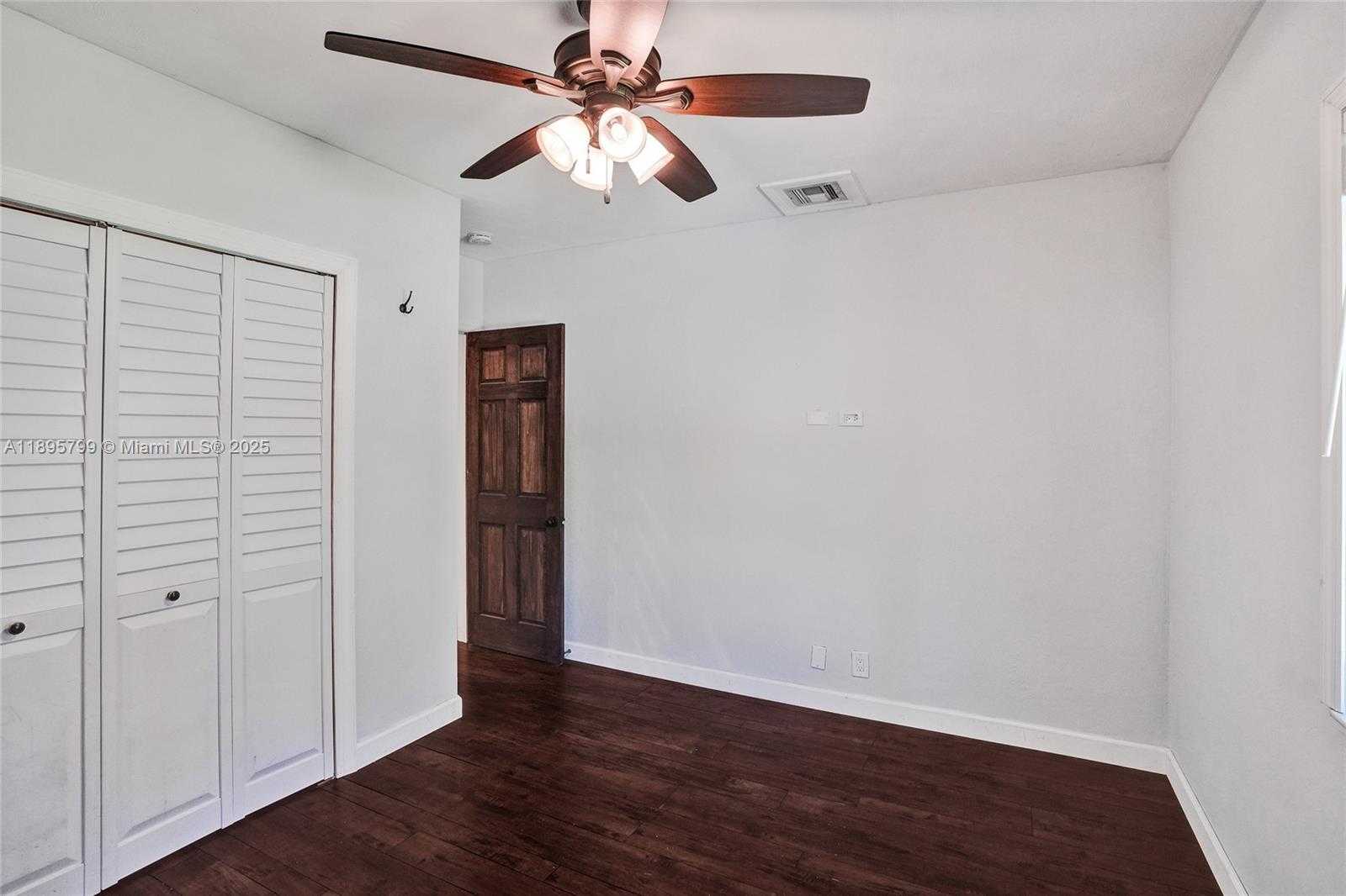 Small Image of 1413 NORTH EAST 17TH WAY, Fort Lauderdale Number 9