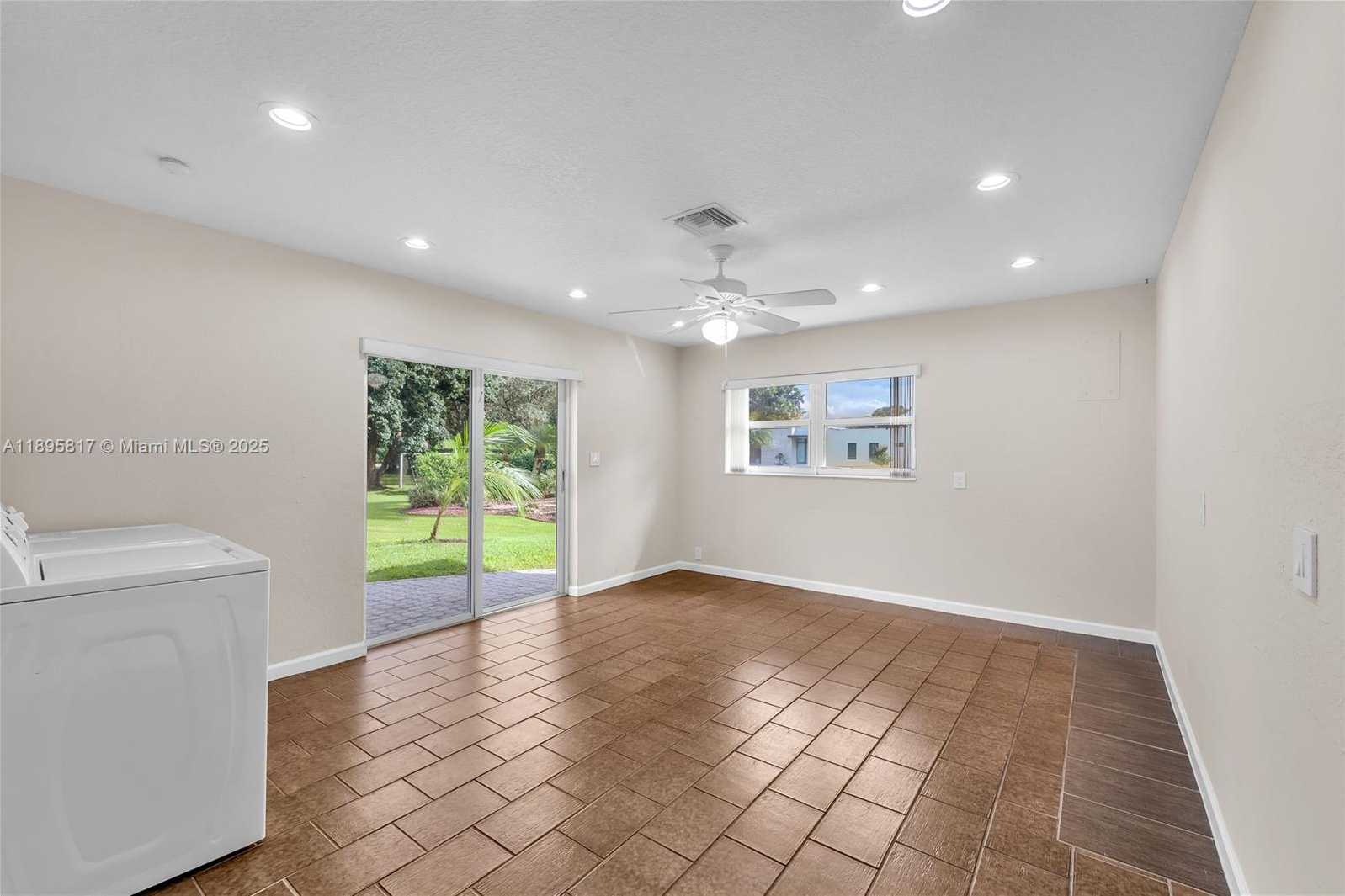 Small Image of 4020 SOUTH WEST 112TH AVE, Davie Number 13