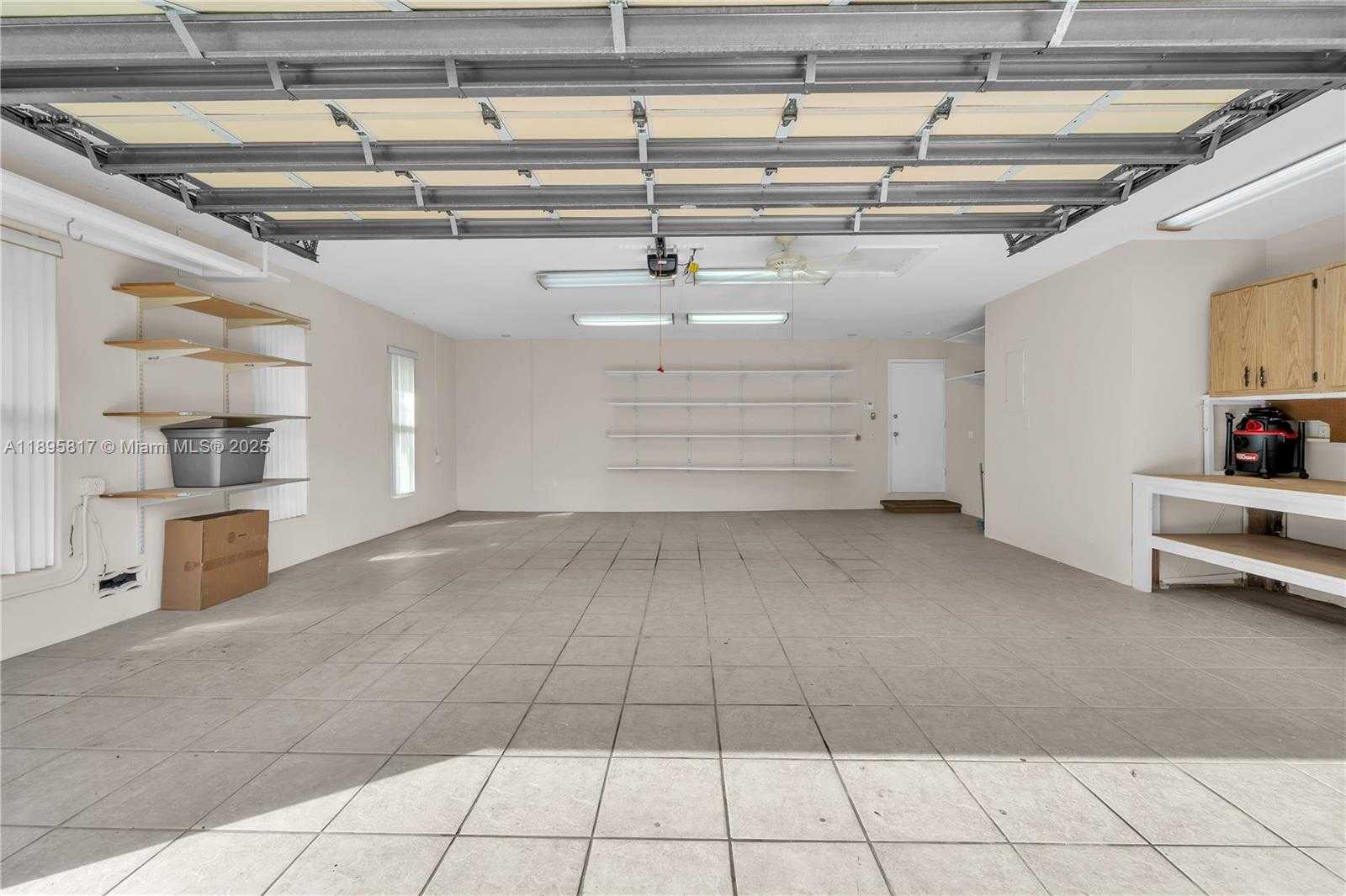 Small Image of 4020 SOUTH WEST 112TH AVE, Davie Number 27