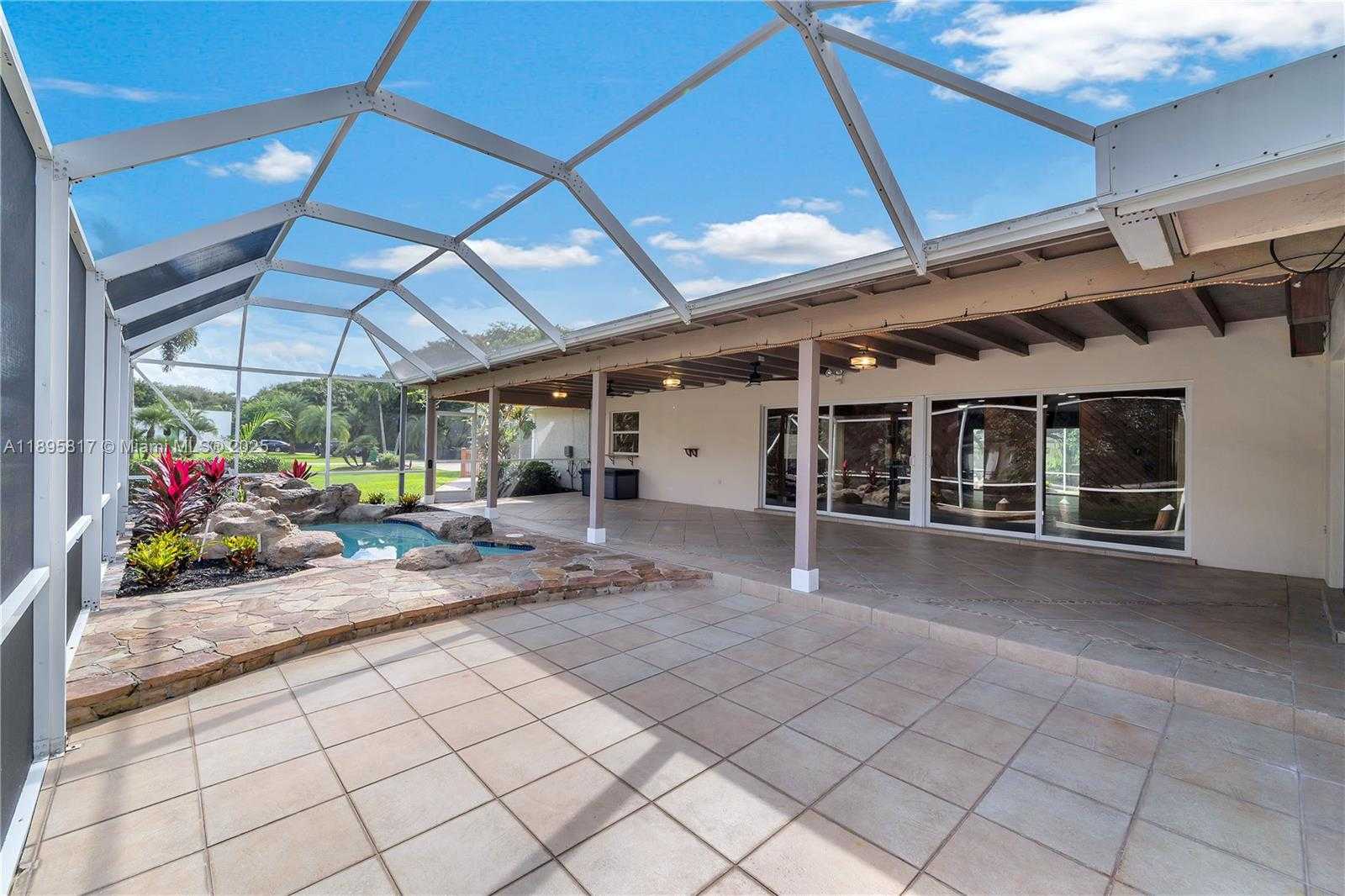 Small Image of 4020 SOUTH WEST 112TH AVE, Davie Number 31