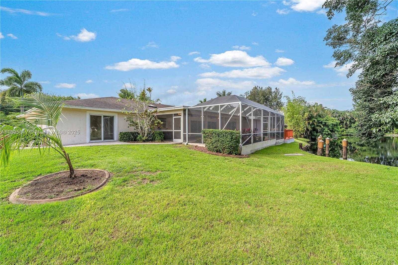 Small Image of 4020 SOUTH WEST 112TH AVE, Davie Number 36