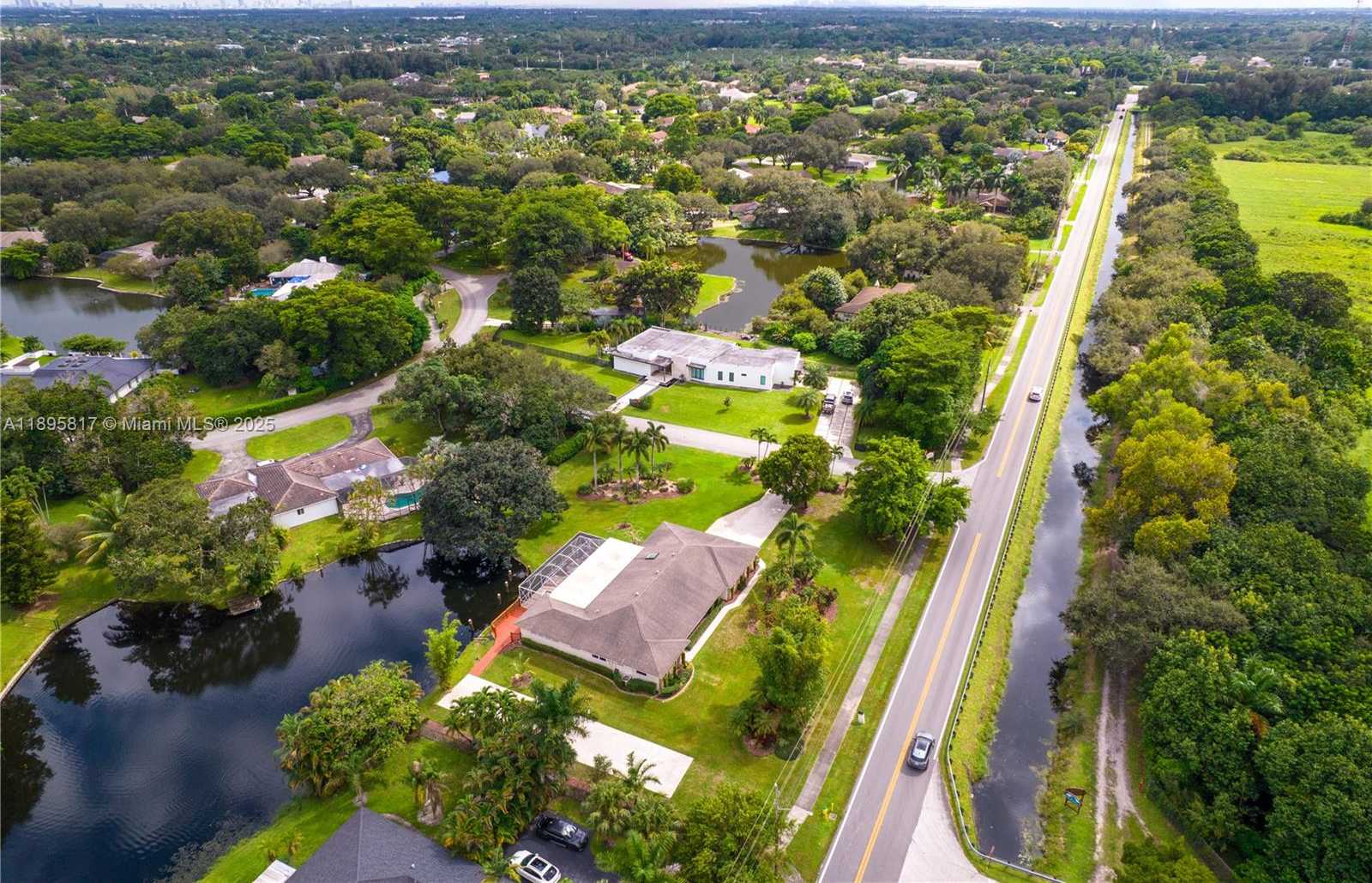 Small Image of 4020 SOUTH WEST 112TH AVE, Davie Number 47