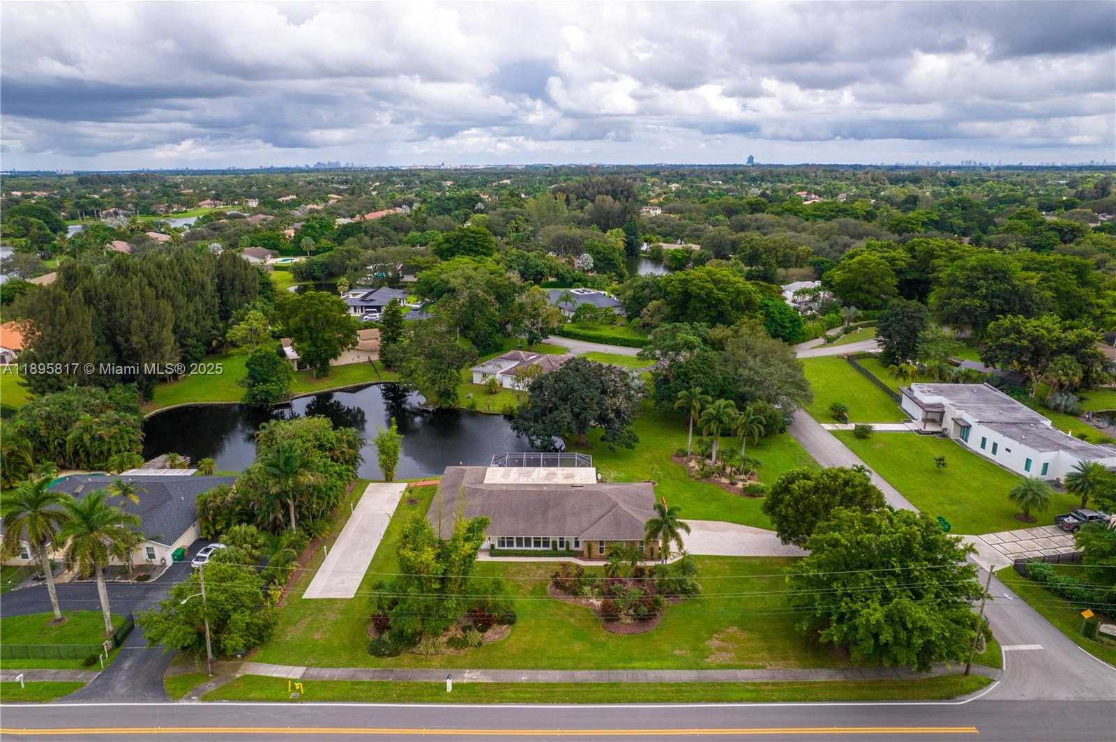 Small Image of 4020 SOUTH WEST 112TH AVE, Davie Number 49
