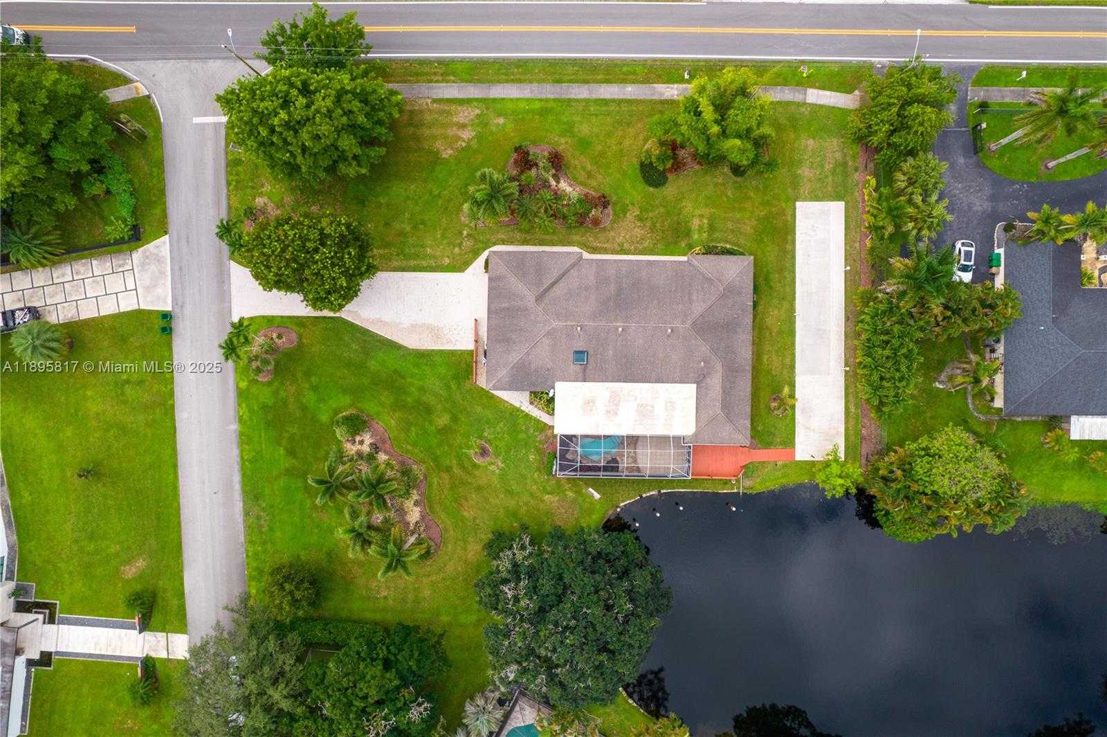 Small Image of 4020 SOUTH WEST 112TH AVE, Davie Number 53