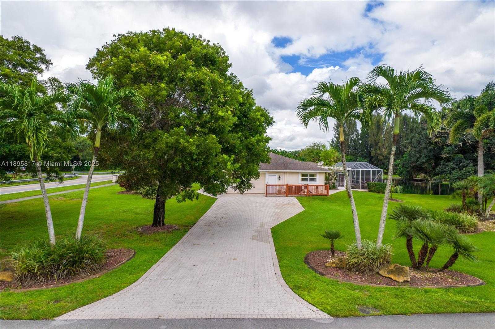 Small Image of 4020 SOUTH WEST 112TH AVE, Davie Number 56