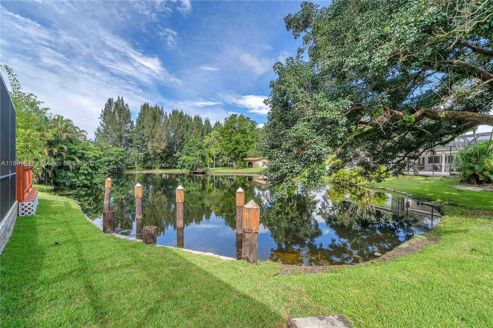 Small Image of 4020 SOUTH WEST 112TH AVE, Davie Number 61