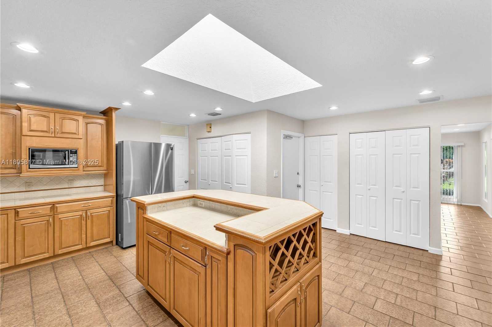 Small Image of 4020 SOUTH WEST 112TH AVE, Davie Number 7