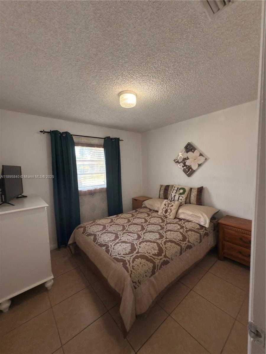 Small Image of 30120 SOUTH WEST 149TH AVE, Homestead Number 17