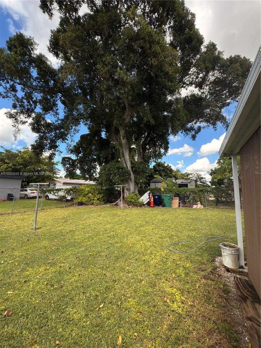 Small Image of 30120 SOUTH WEST 149TH AVE, Homestead Number 6