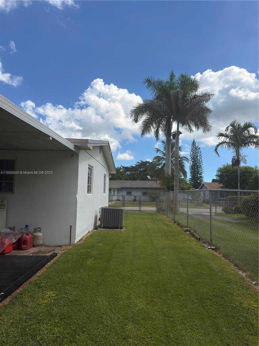 Small Image of 30120 SOUTH WEST 149TH AVE, Homestead Number 7