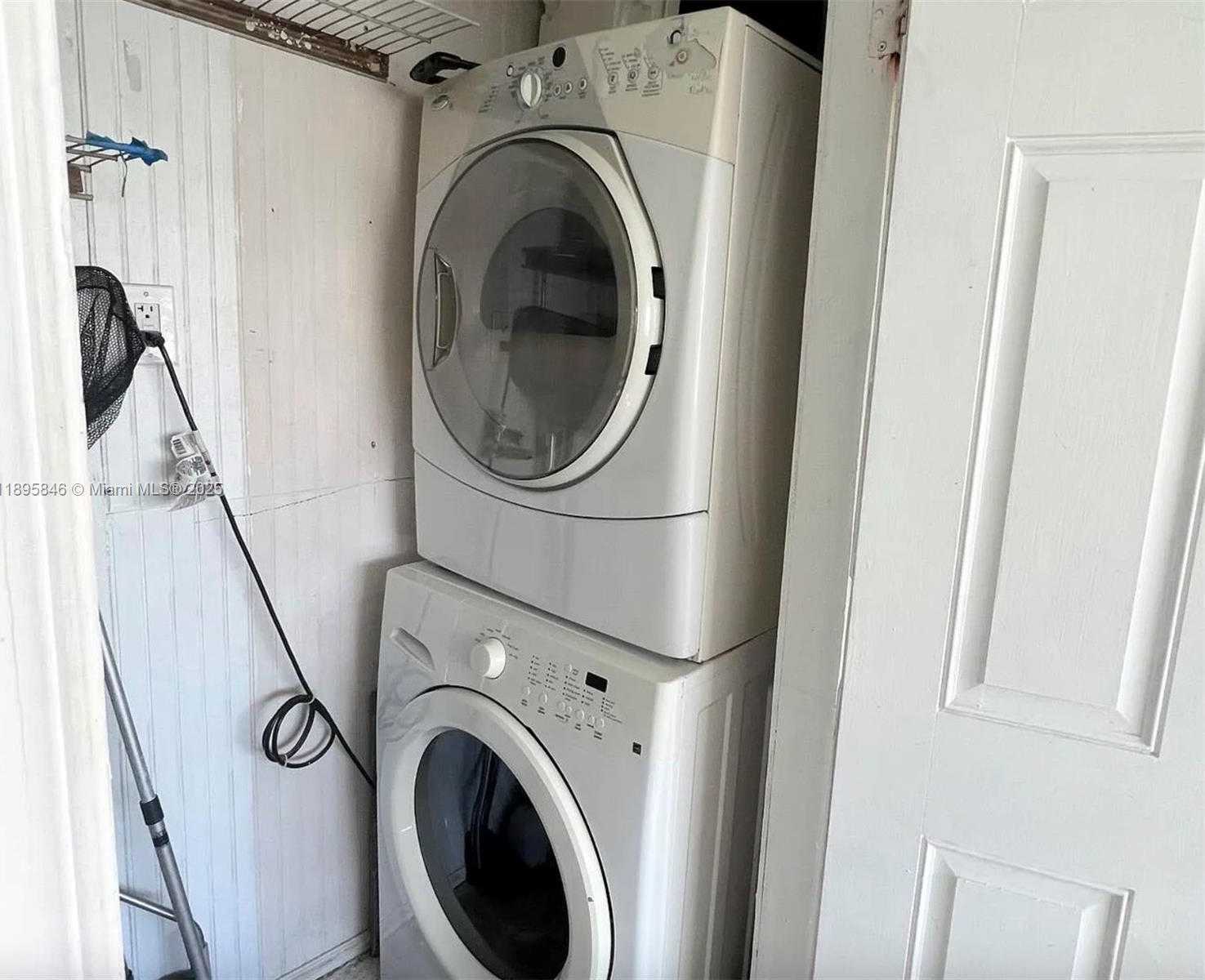 Imagen de Pequeño Objeto