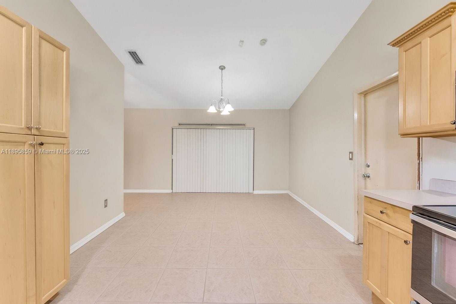 Small Image of 18102 SOUTH WEST 88TH PL, Palmetto Bay Number 12