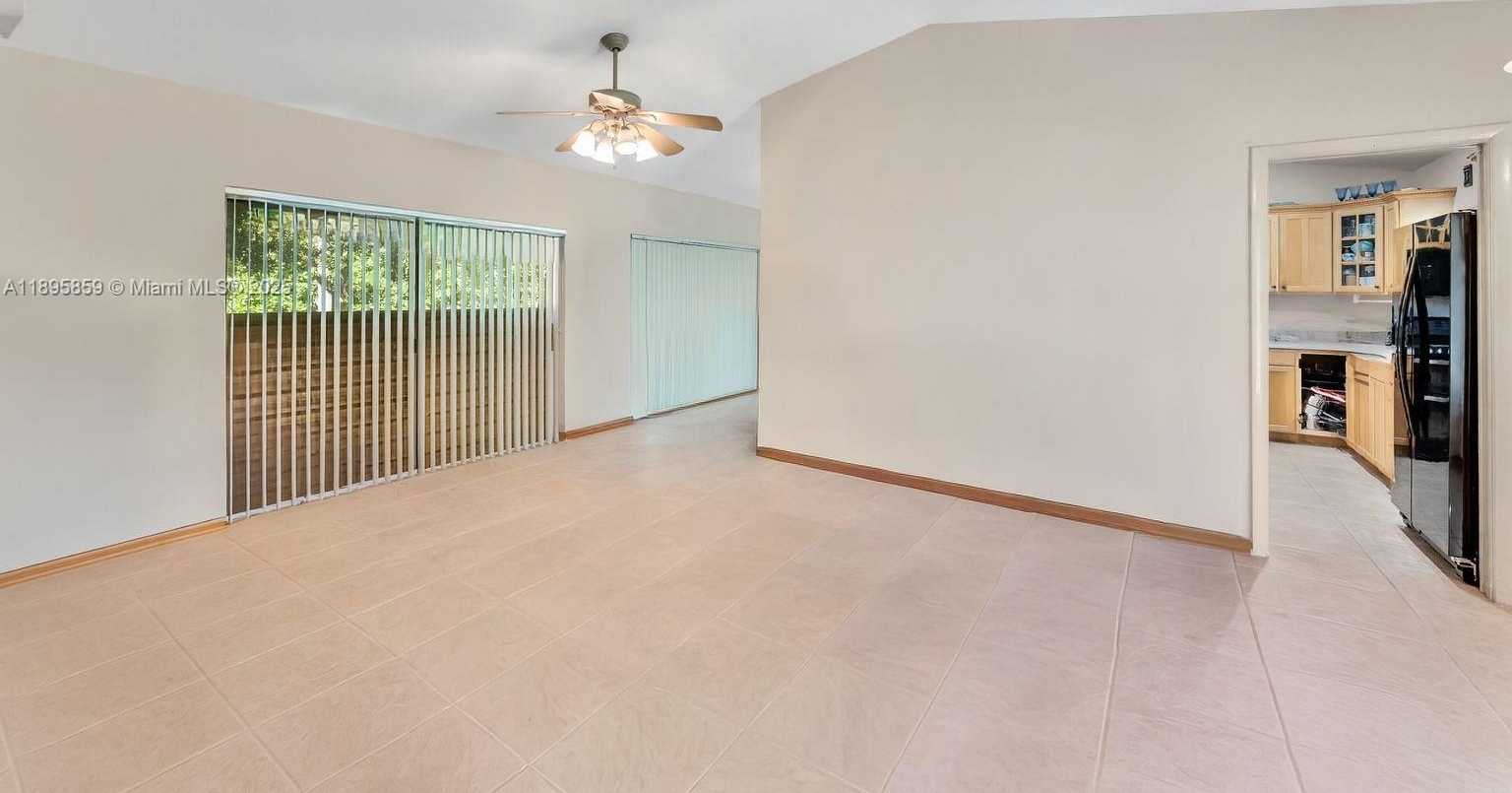 Small Image of 18102 SOUTH WEST 88TH PL, Palmetto Bay Number 24