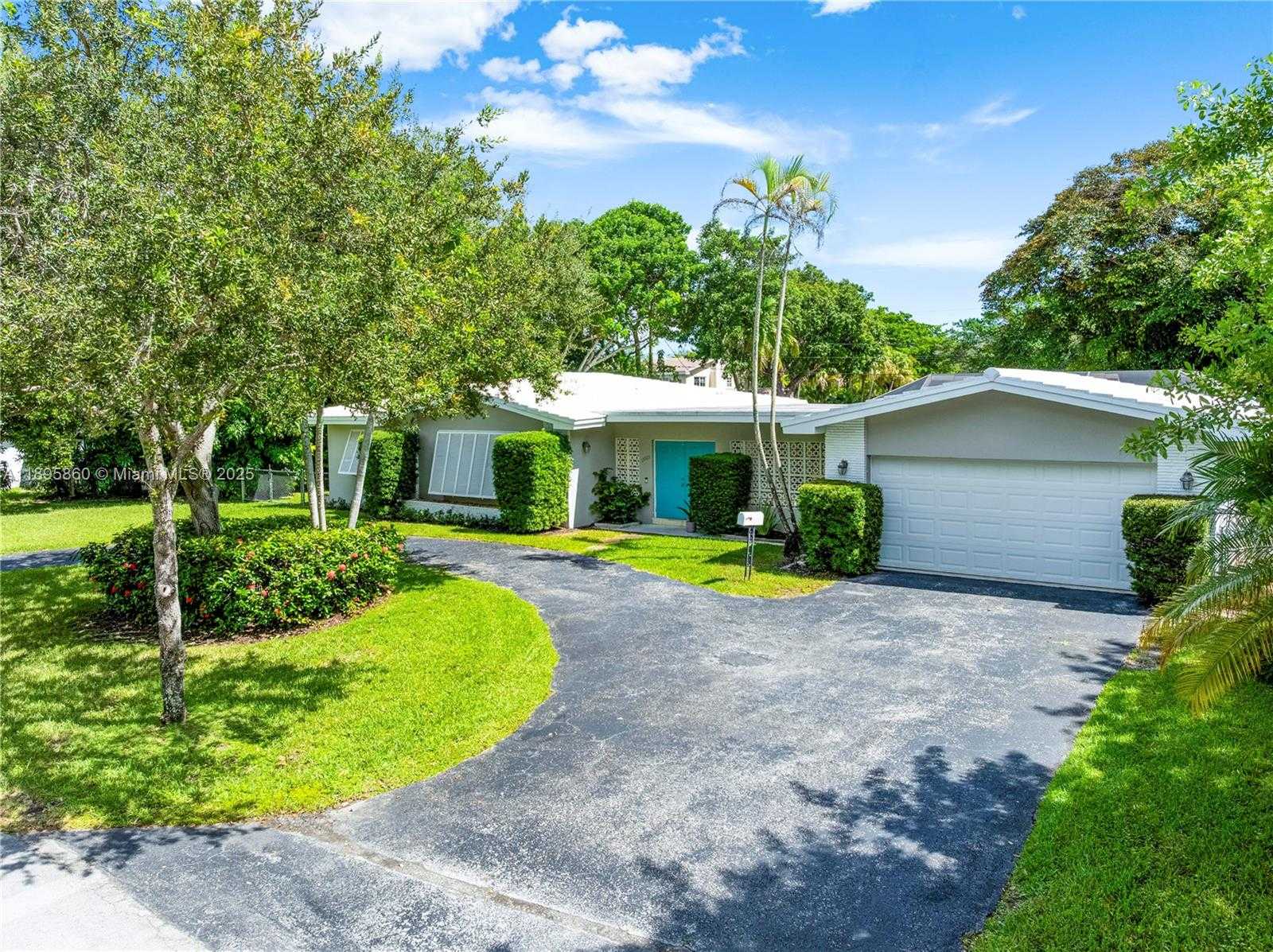 Small Image of 13905 SOUTH WEST 78TH CT, Palmetto Bay Number 2