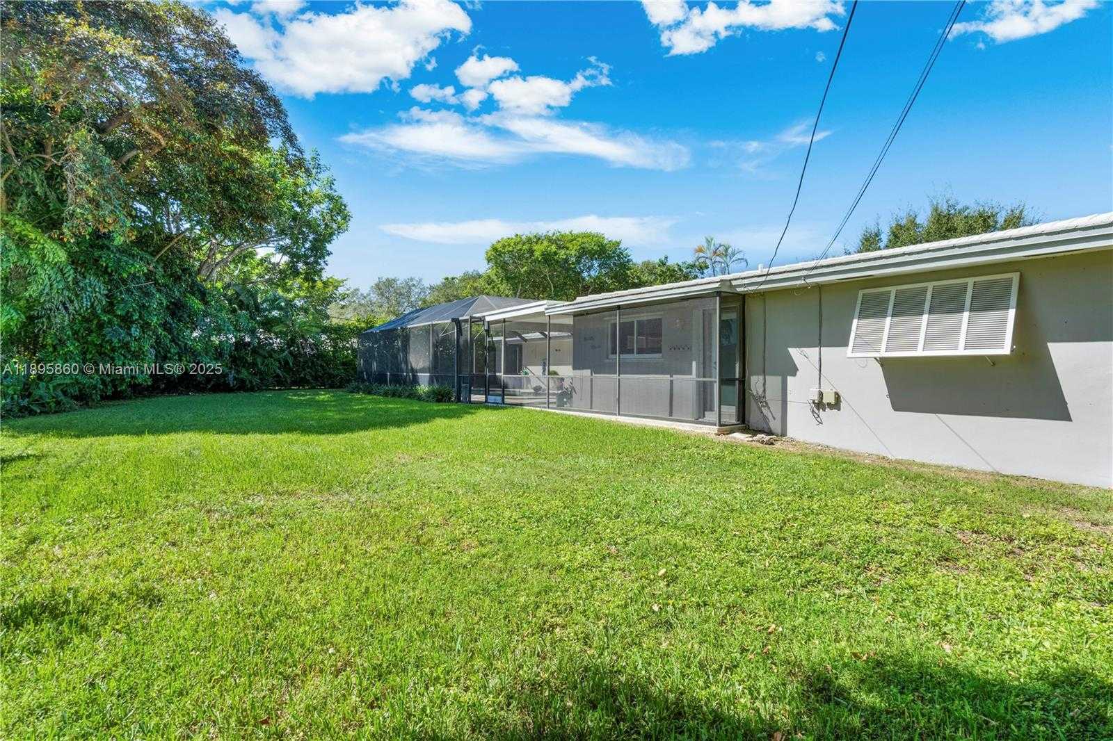 Small Image of 13905 SOUTH WEST 78TH CT, Palmetto Bay Number 27