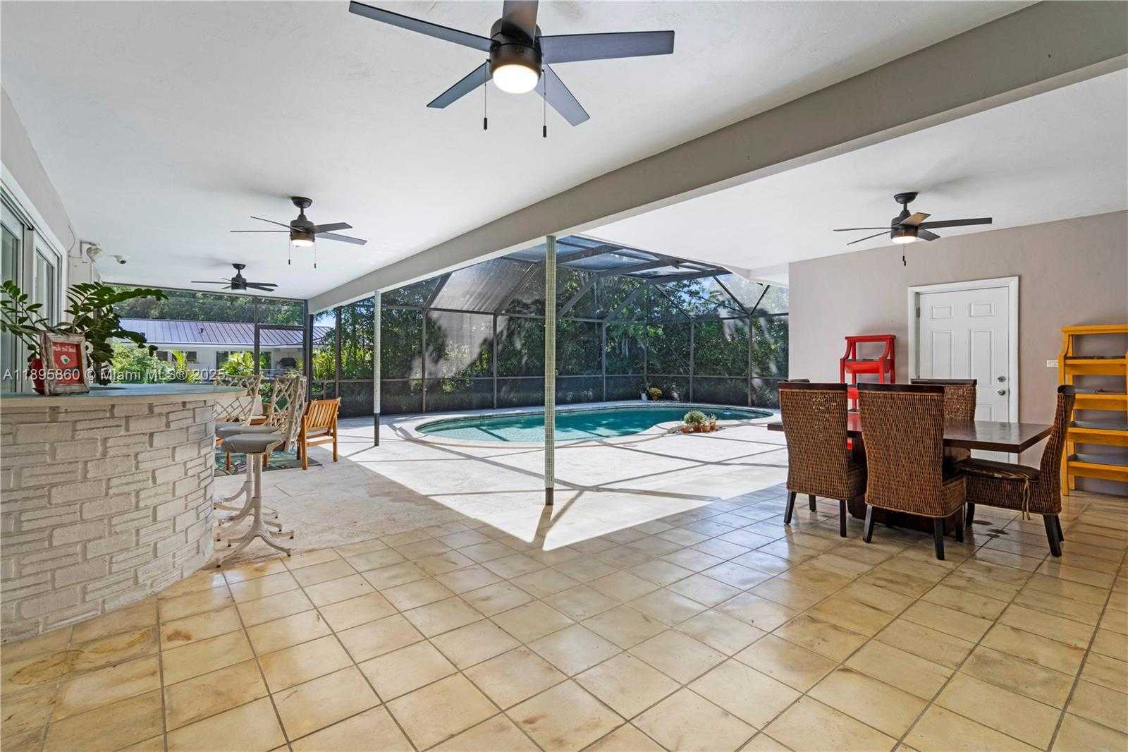 Small Image of 13905 SOUTH WEST 78TH CT, Palmetto Bay Number 3