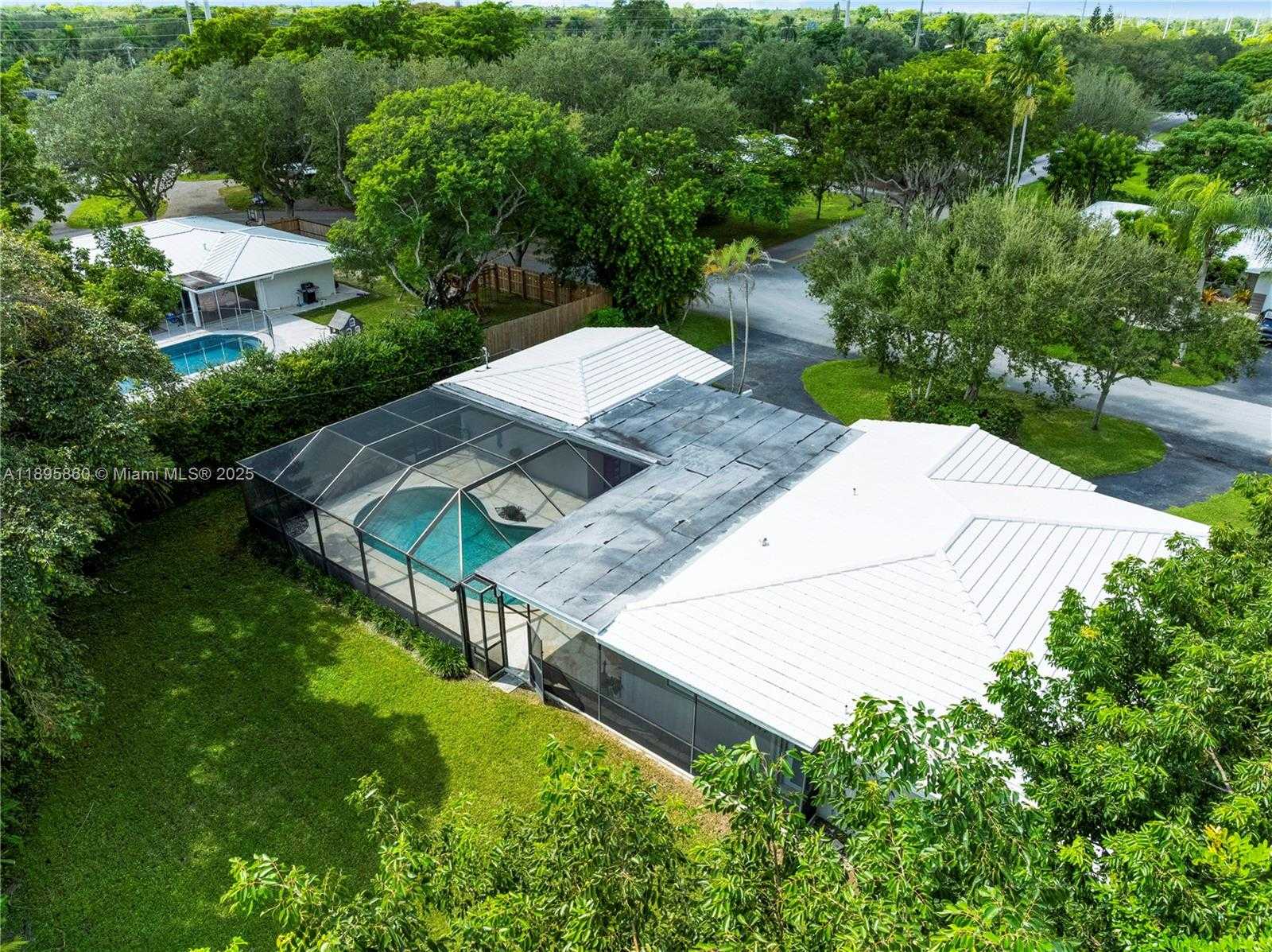 Small Image of 13905 SOUTH WEST 78TH CT, Palmetto Bay Number 31