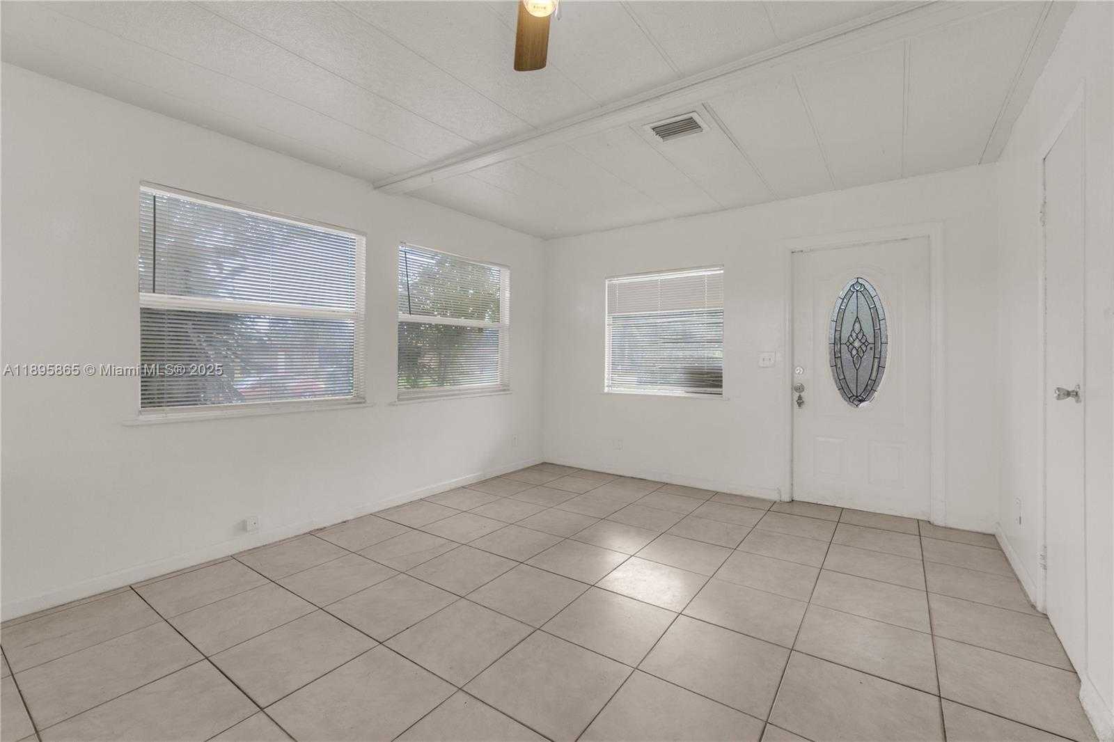 Small Image of 2005 NORTH WEST 11TH AVE, Fort Lauderdale Number 12